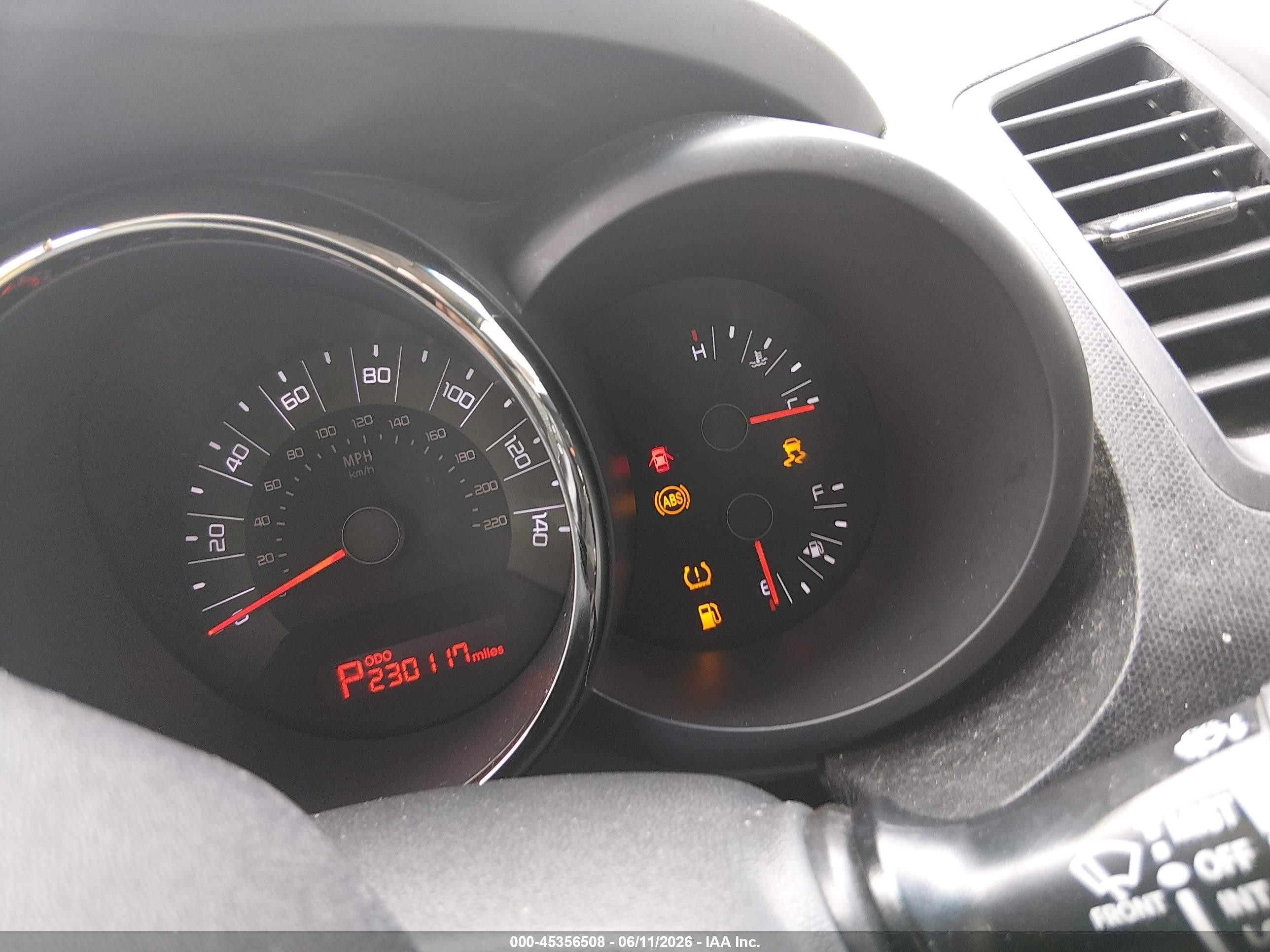 2011 Kia Soul + Orange vin: KNDJT2A28B7306073
