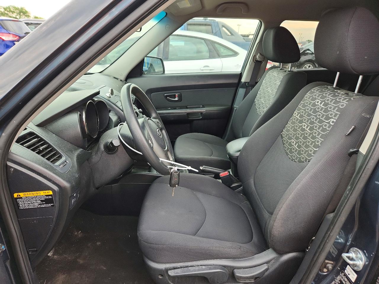 2011 Kia Soul + Gray vin: KNDJT2A28B7313637