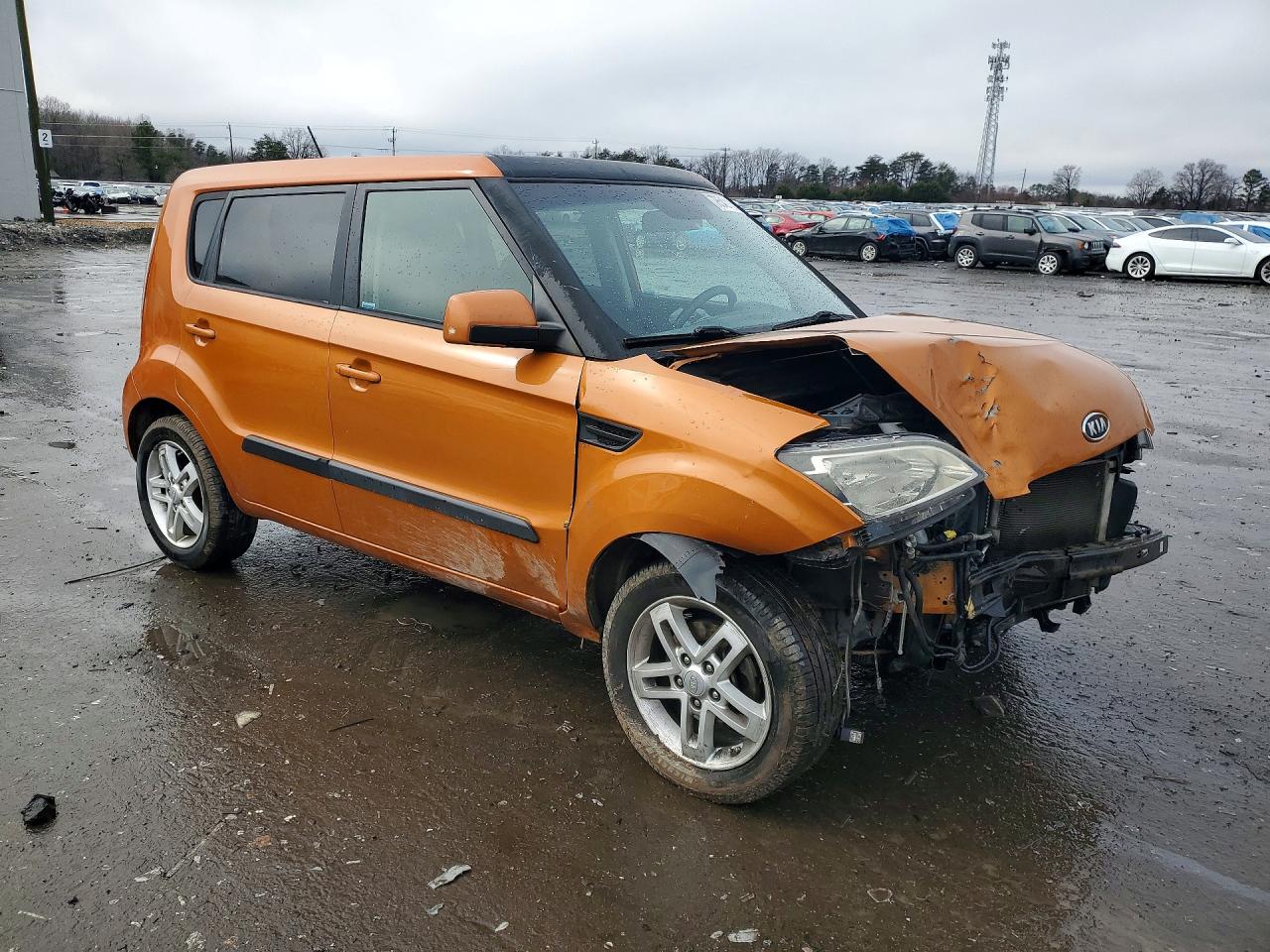 2011 Kia Soul + Orange vin: KNDJT2A28B7316957