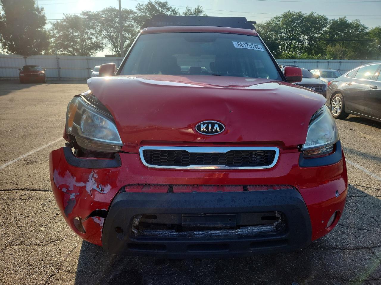 2011 Kia Soul + Красный vin: KNDJT2A28B7347108