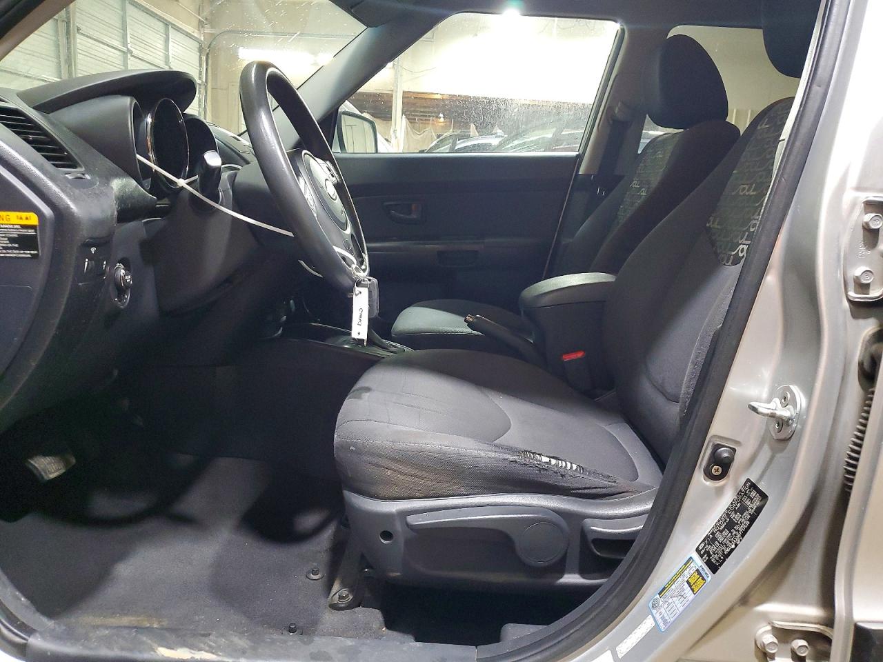 2011 Kia Soul + Silver vin: KNDJT2A28B7717019