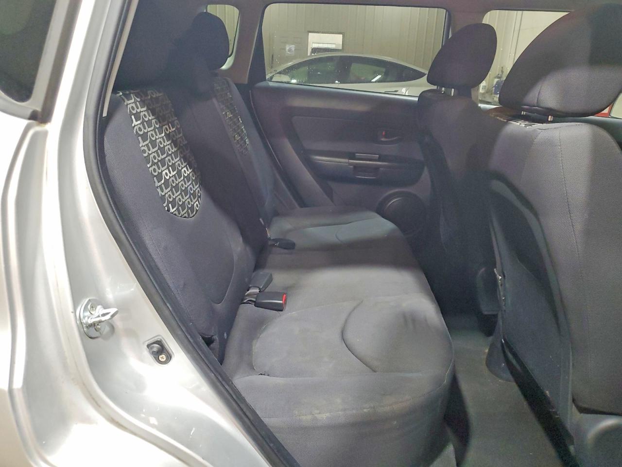 2011 Kia Soul + Silver vin: KNDJT2A28B7717019