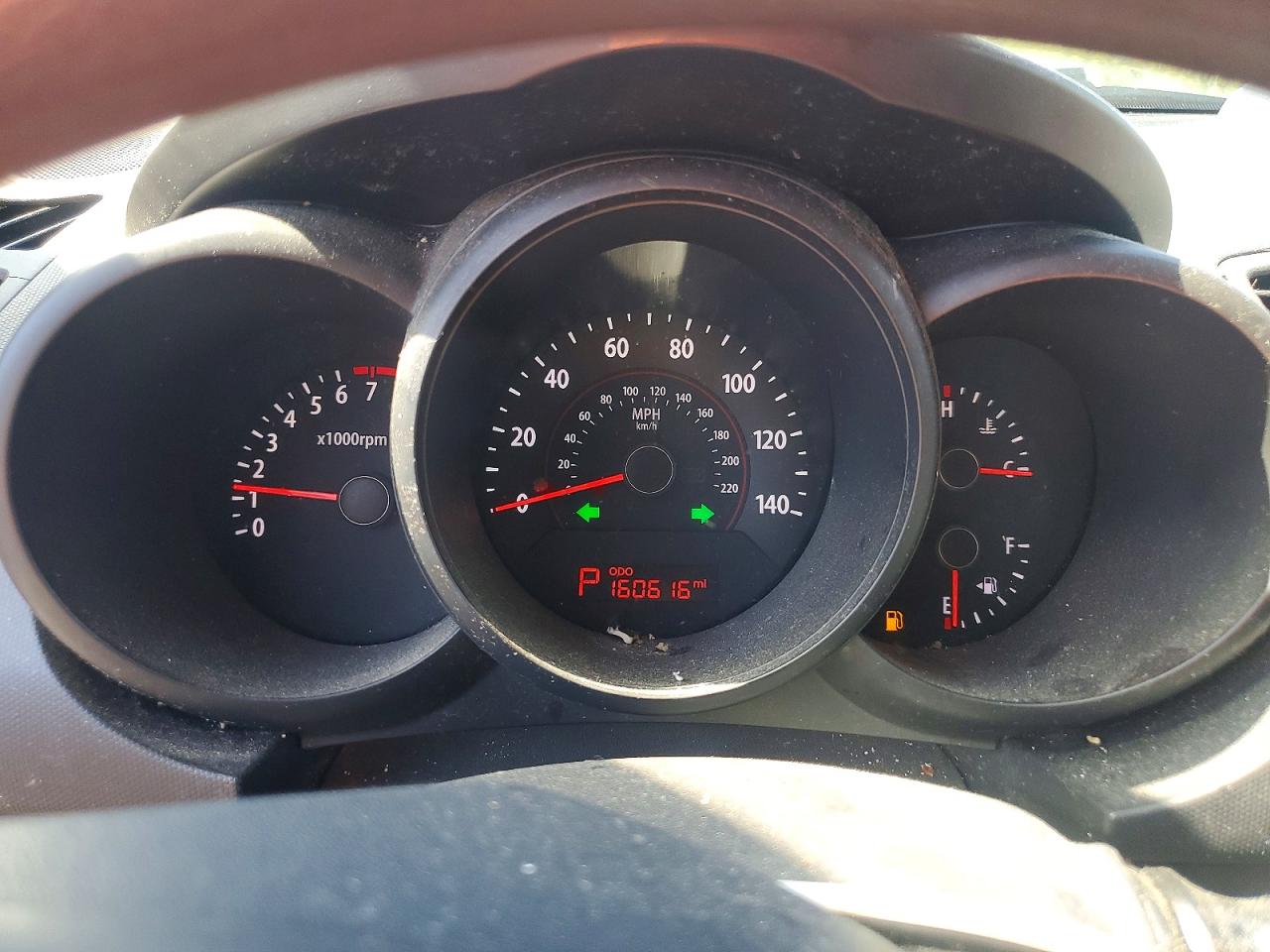 2010 Kia Soul + Charcoal vin: KNDJT2A29A7032932
