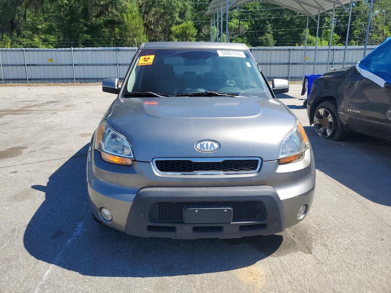 2010 Kia Soul + Charcoal vin: KNDJT2A29A7032932