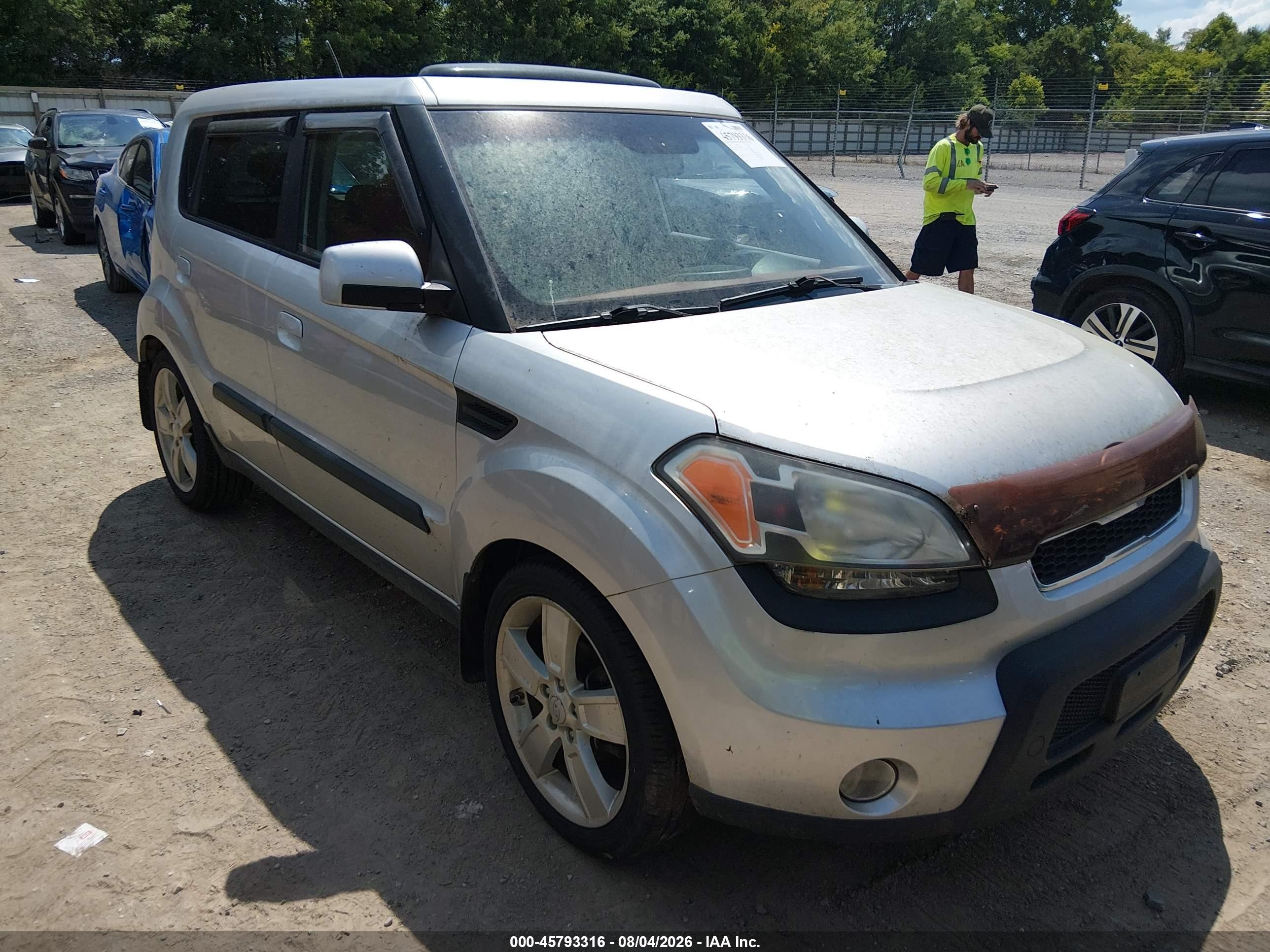 2010 Kia Soul Sport Silver vin: KNDJT2A29A7035670