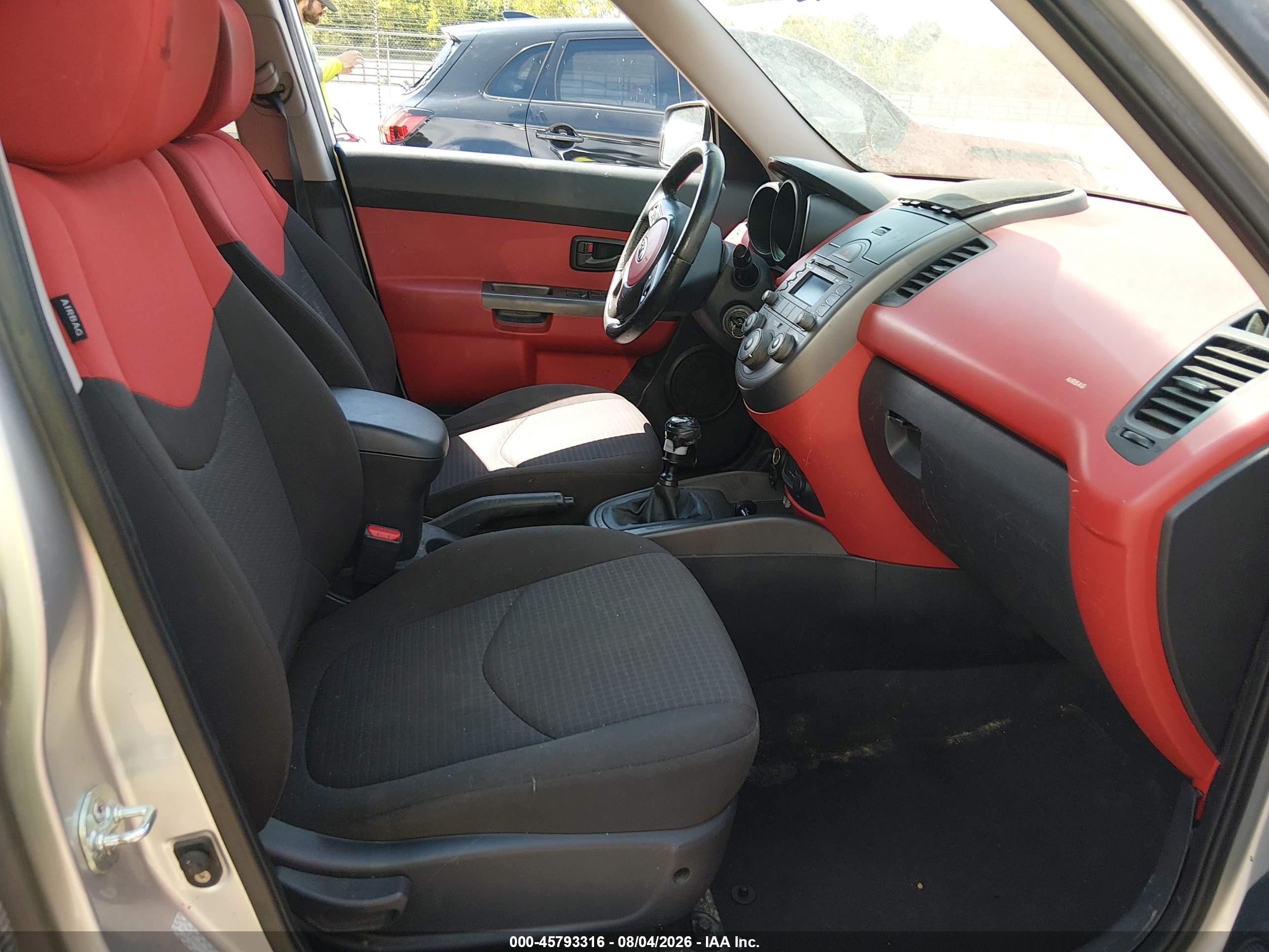 2010 Kia Soul Sport Silver vin: KNDJT2A29A7035670
