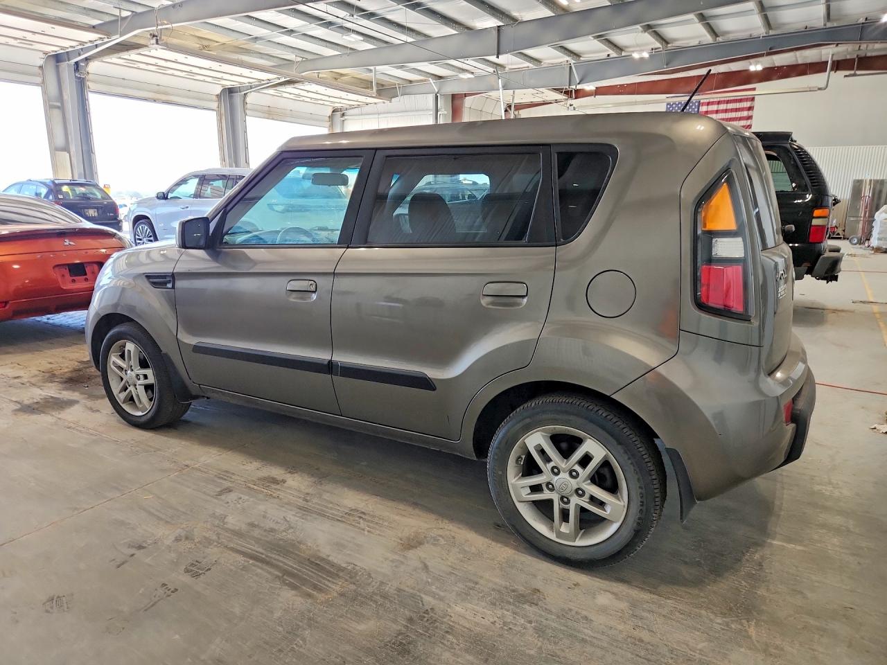2010 Kia Soul + Gray vin: KNDJT2A29A7061735