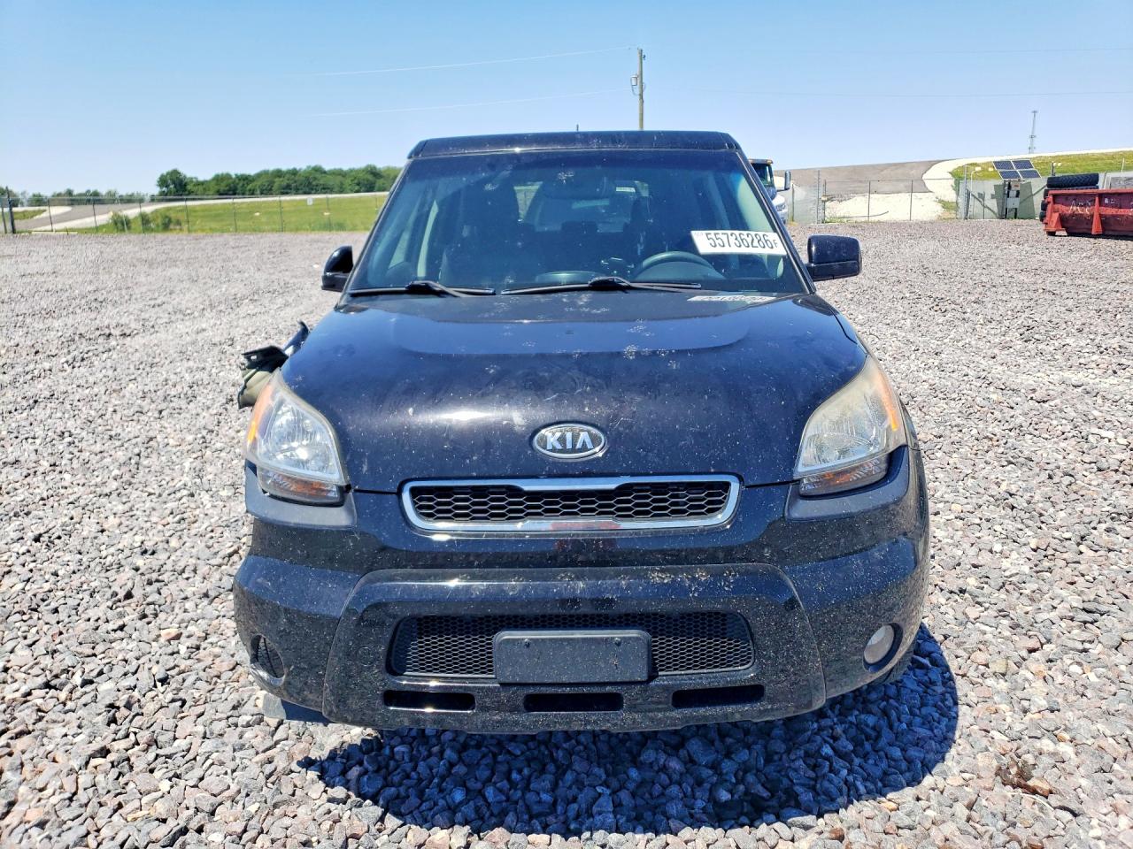 2010 Kia Soul + Black vin: KNDJT2A29A7125367