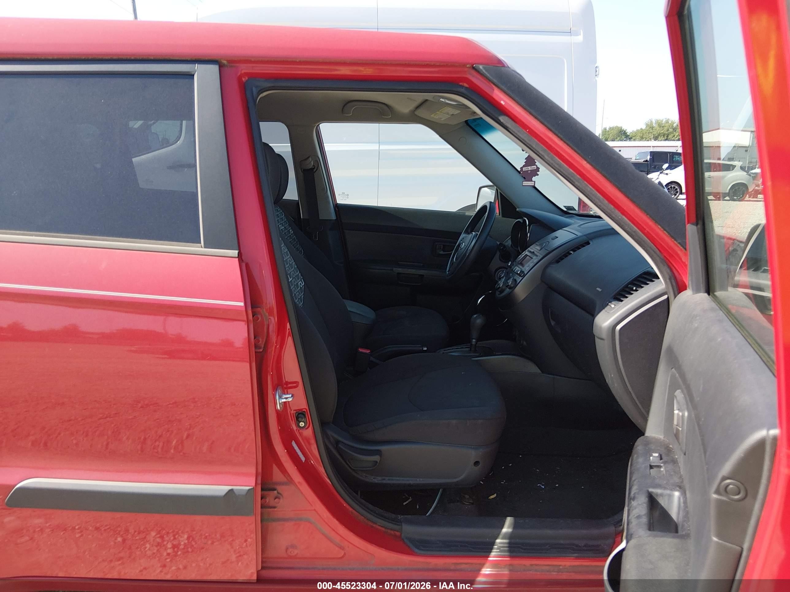 2010 Kia Soul + Red vin: KNDJT2A29A7125434