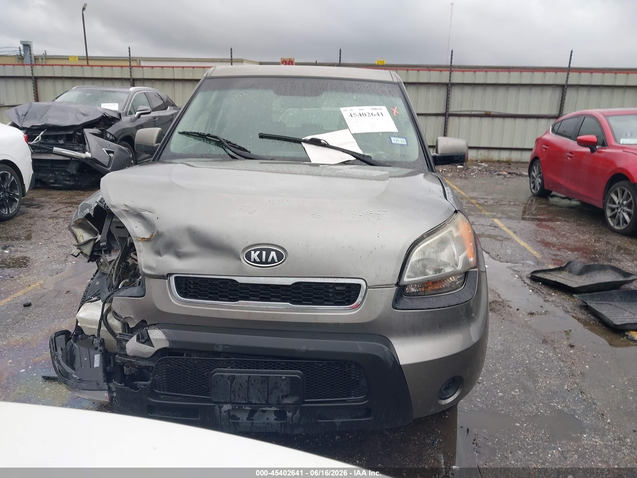 2010 Kia Soul + Gray vin: KNDJT2A29A7125966