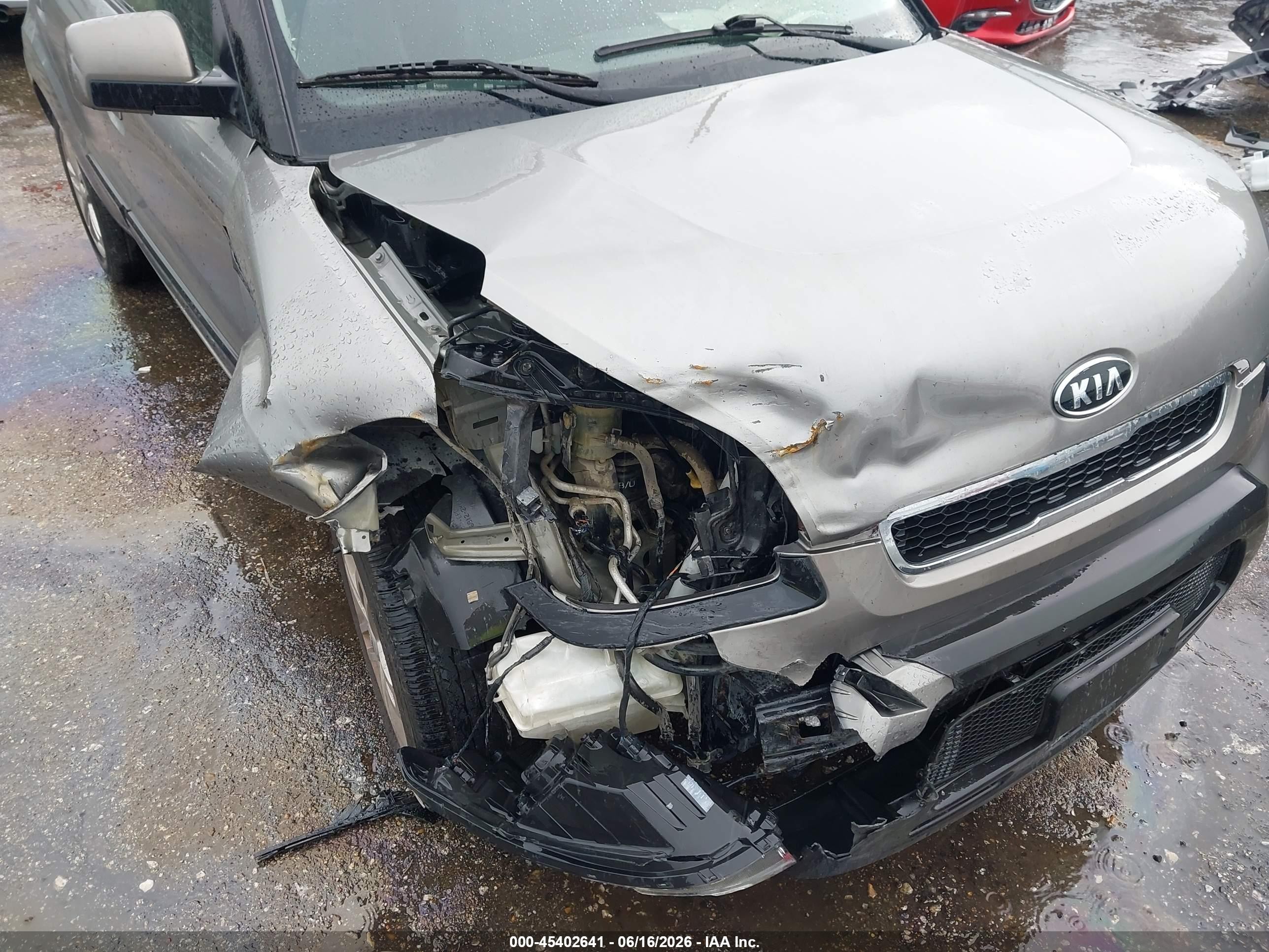 2010 Kia Soul + Gray vin: KNDJT2A29A7125966