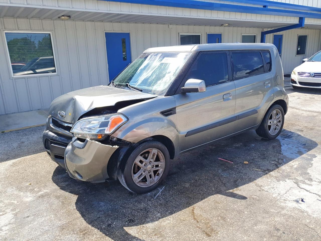 2010 Kia Soul + Gray vin: KNDJT2A29A7163732