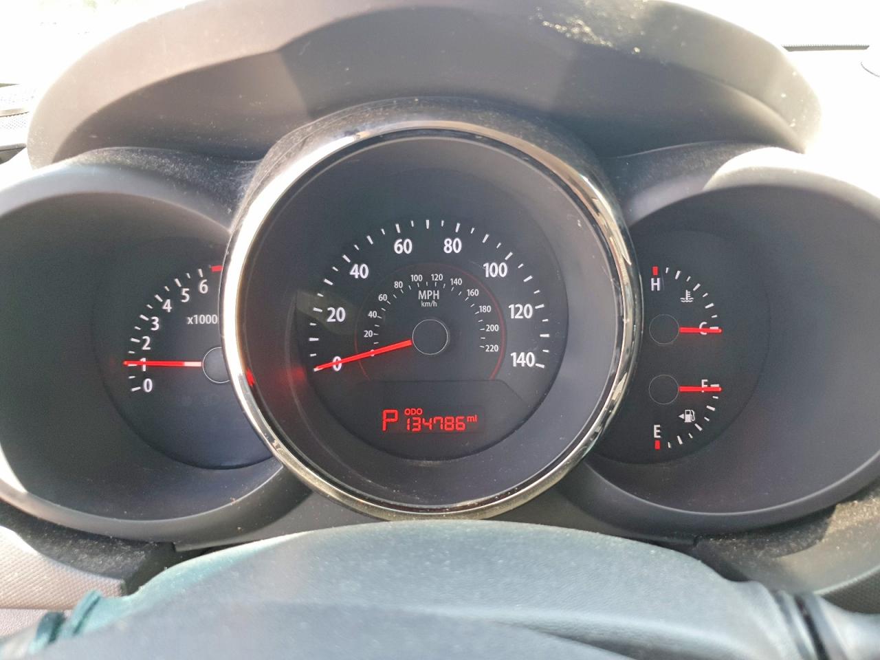 2010 Kia Soul + Gray vin: KNDJT2A29A7163732