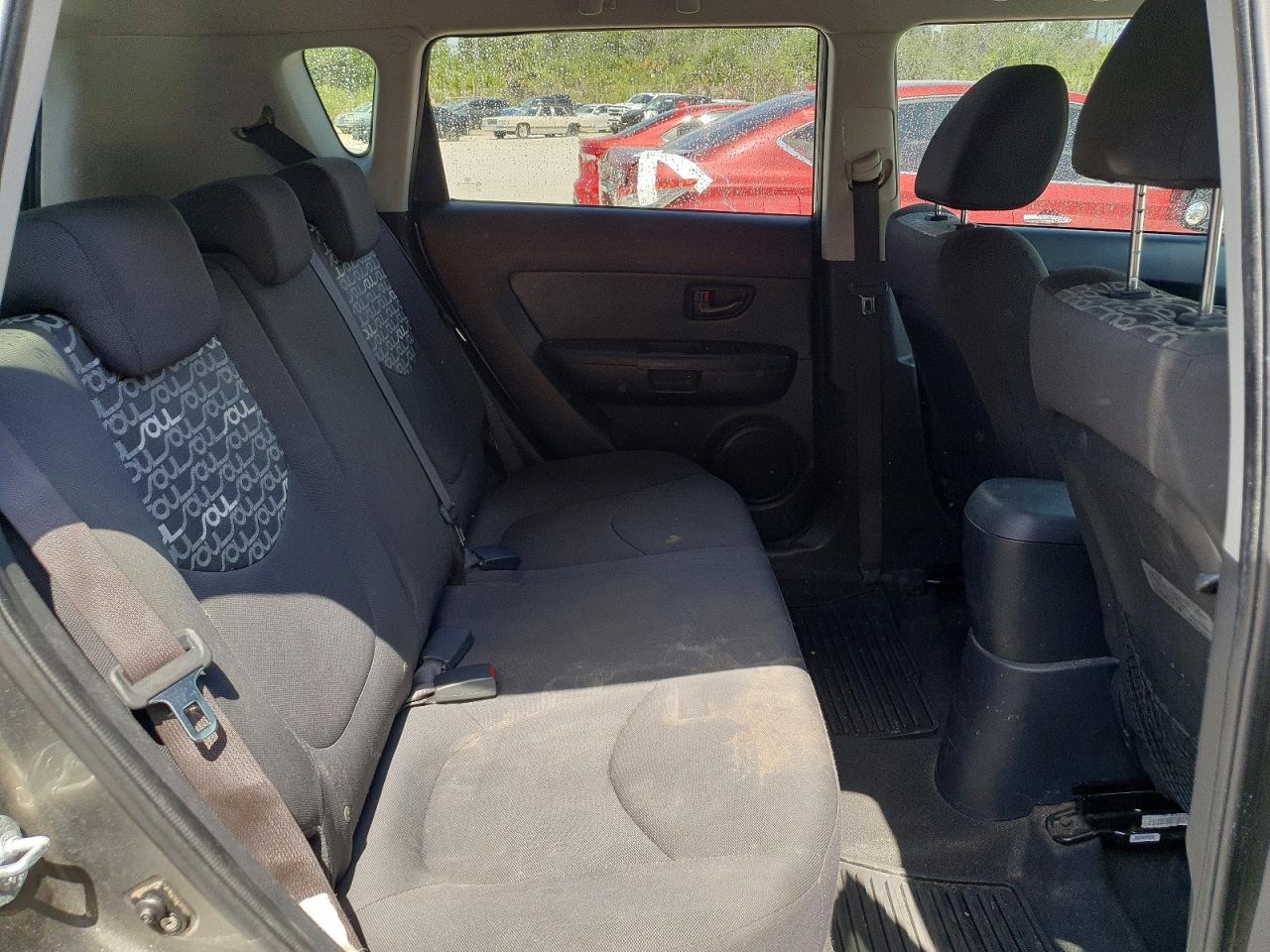 2010 Kia Soul + Gray vin: KNDJT2A29A7163732