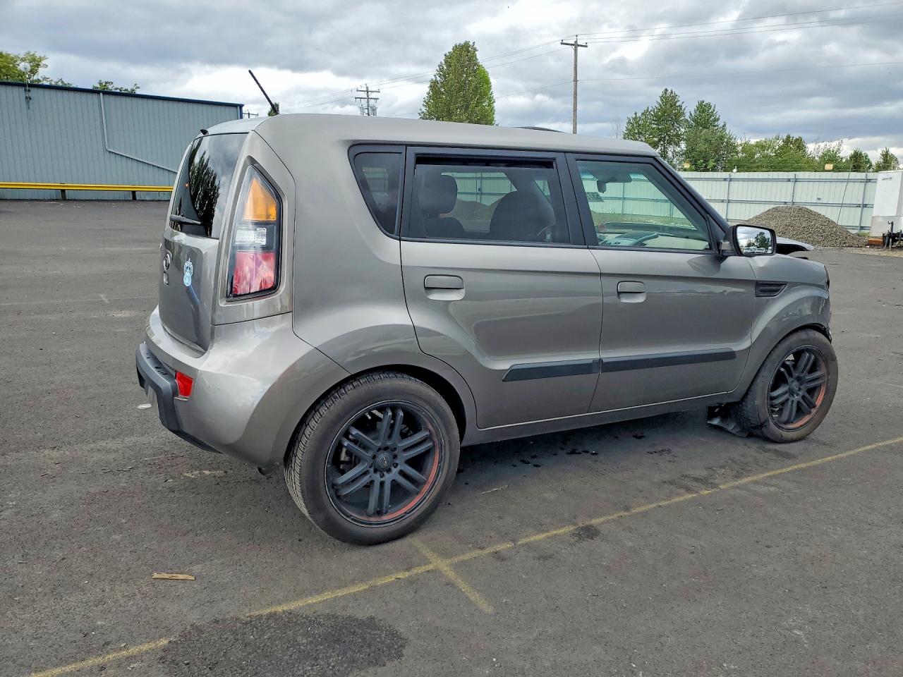2010 Kia Soul + Gray vin: KNDJT2A29A7177260