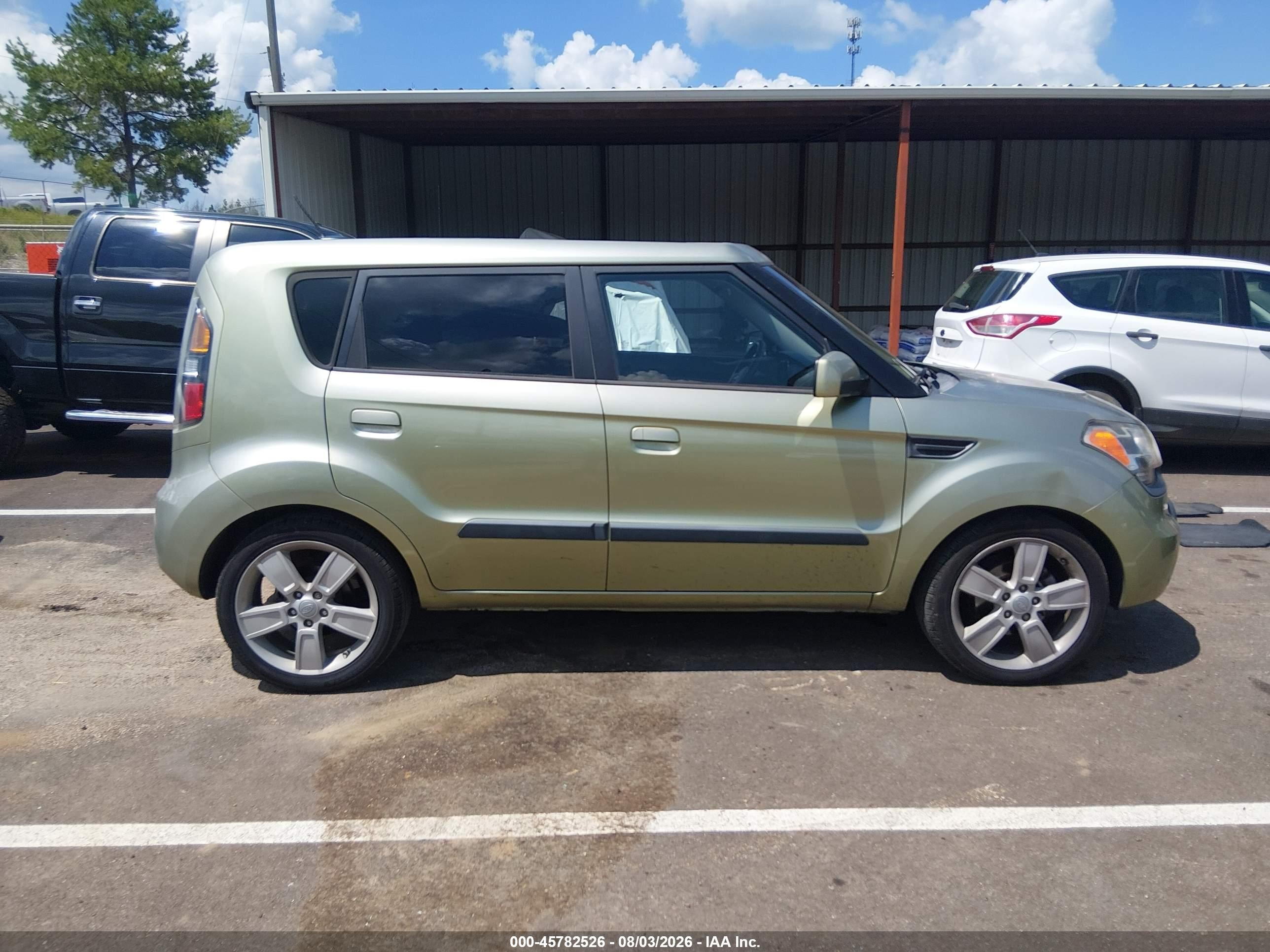 2010 Kia Soul ! Green vin: KNDJT2A29A7178070