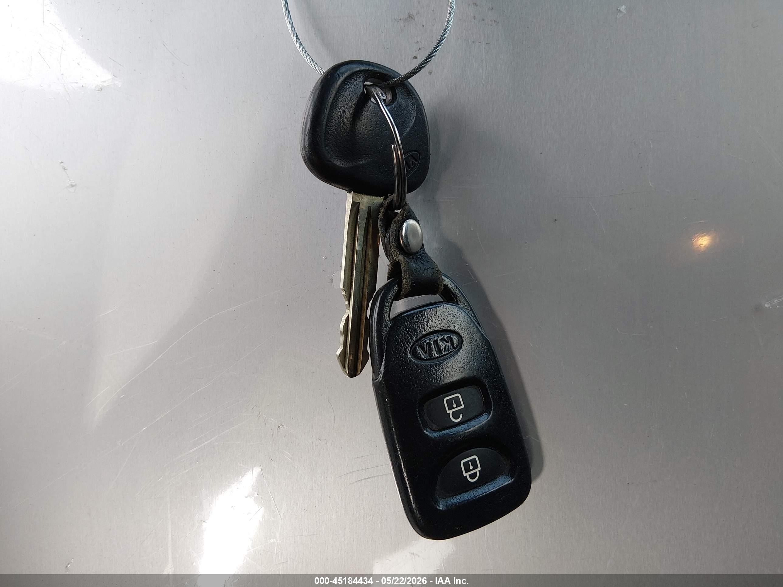 2010 Kia Soul + Silver vin: KNDJT2A29A7702902