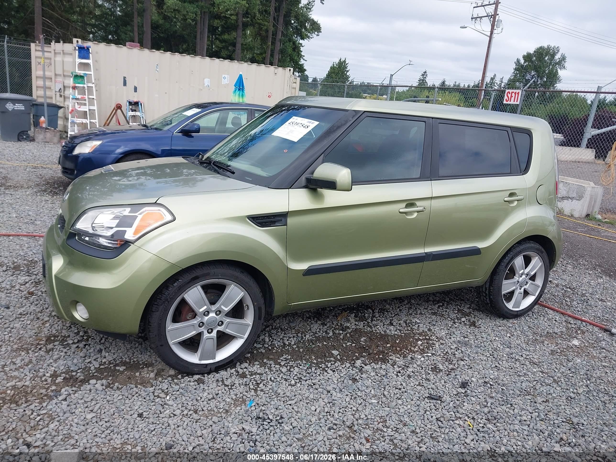 2011 Kia Soul ! Green vin: KNDJT2A29B7234106