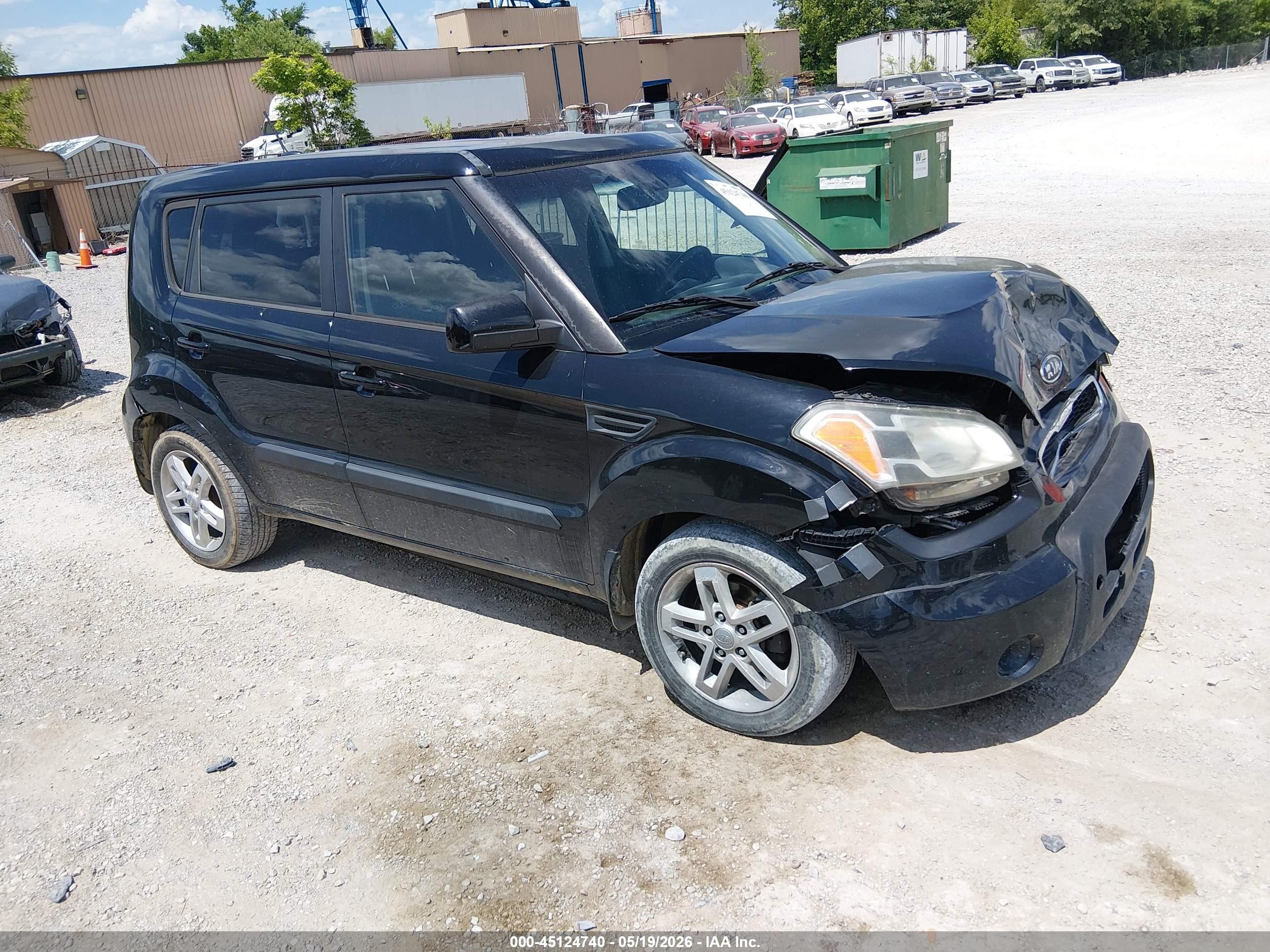 2011 Kia Soul + Black vin: KNDJT2A29B7240648