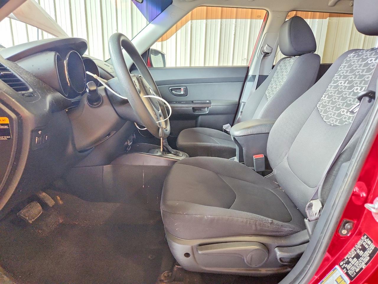 2011 Kia Soul + Red vin: KNDJT2A29B7251620