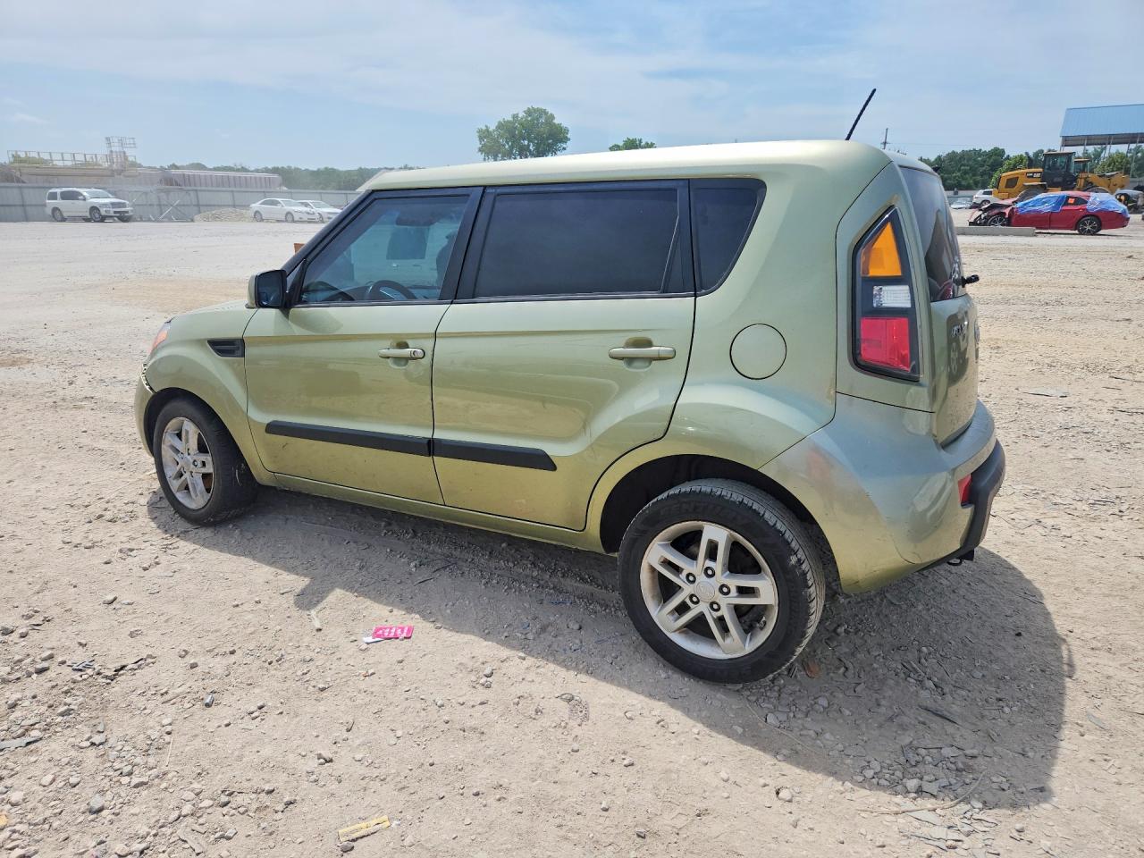 2011 Kia Soul + Green vin: KNDJT2A29B7256767
