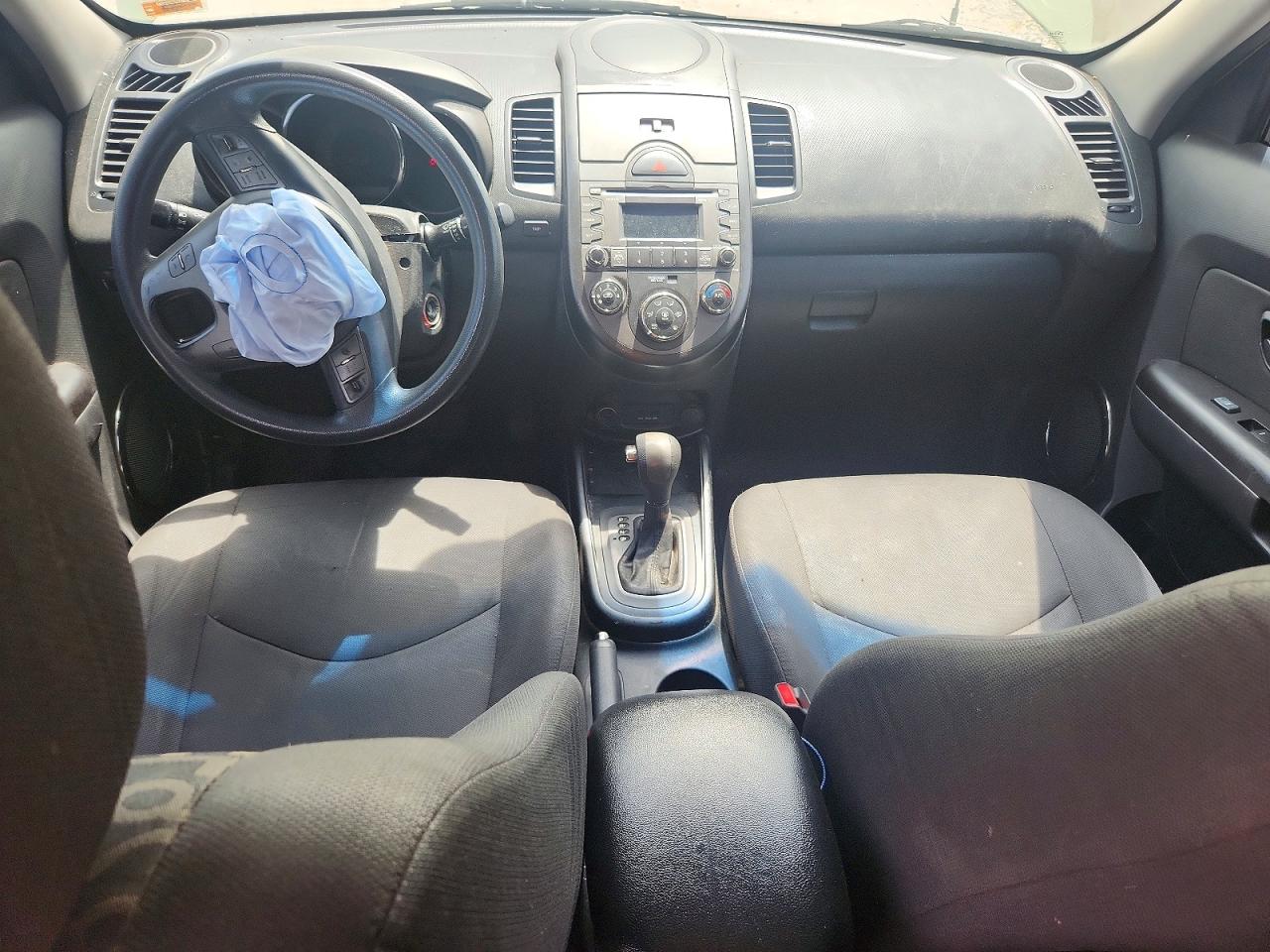 2011 Kia Soul + Green vin: KNDJT2A29B7256767