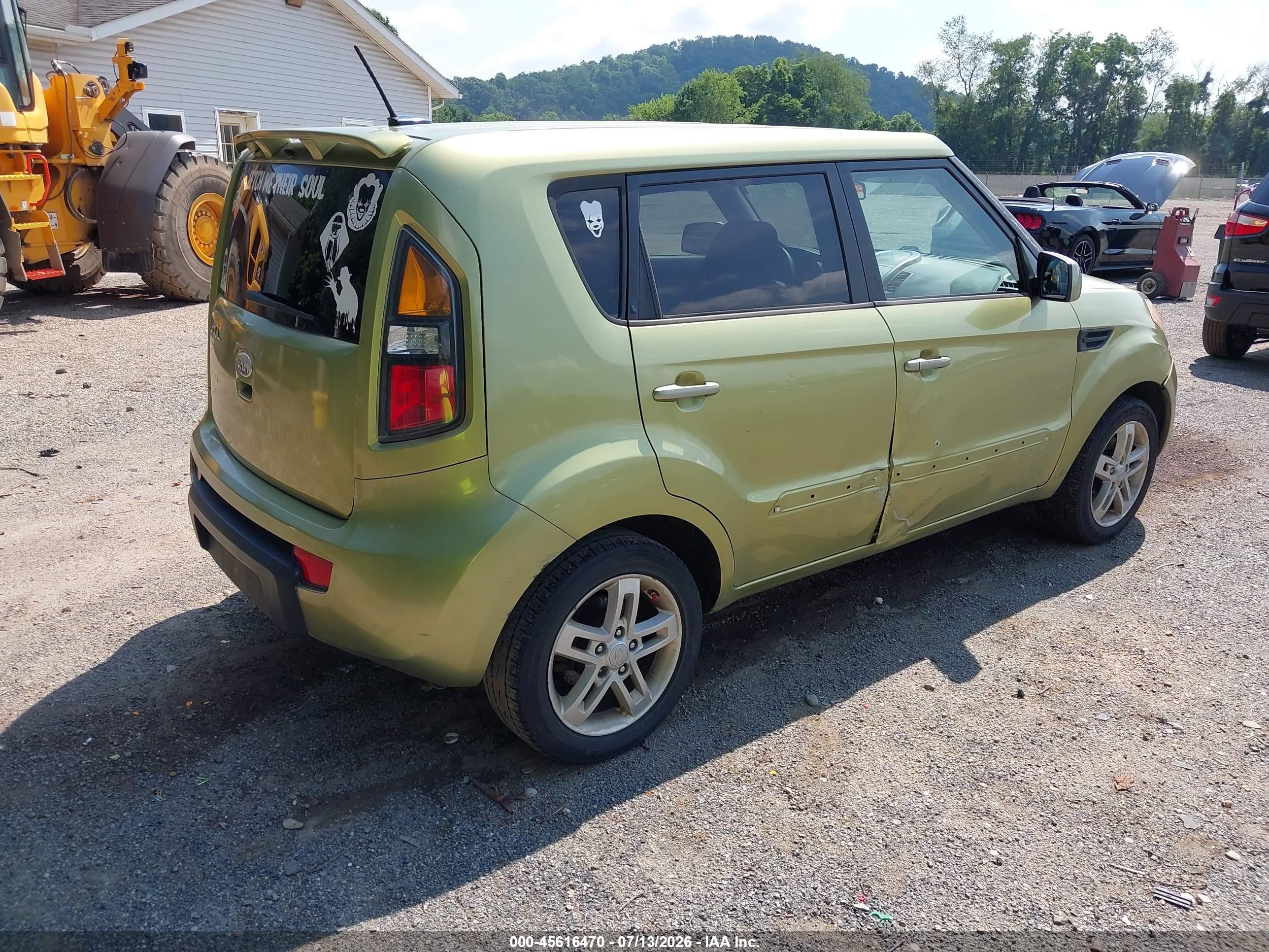 2011 Kia Soul + Зеленый vin: KNDJT2A29B7279059