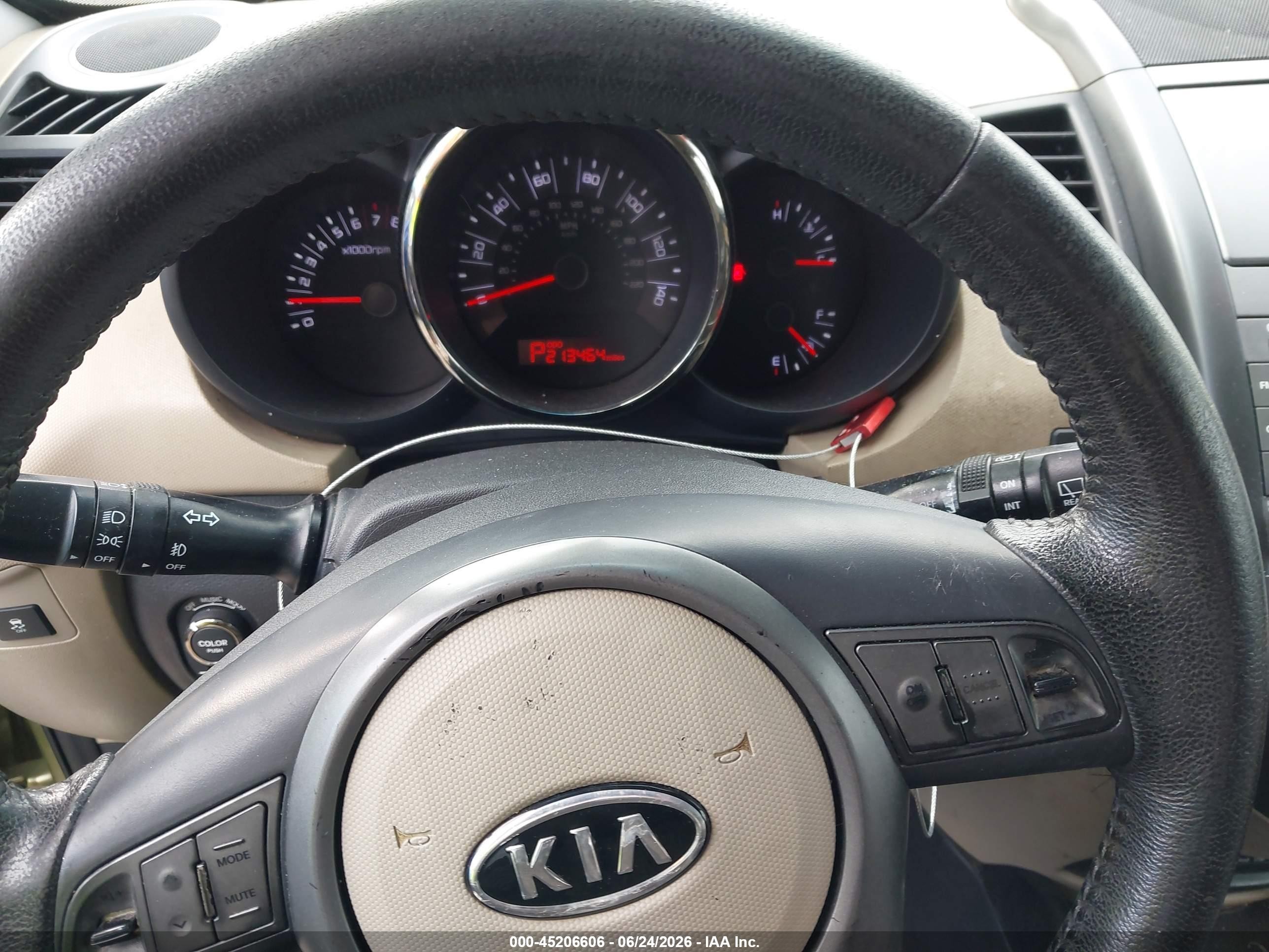 2011 Kia Soul ! Green vin: KNDJT2A29B7319365