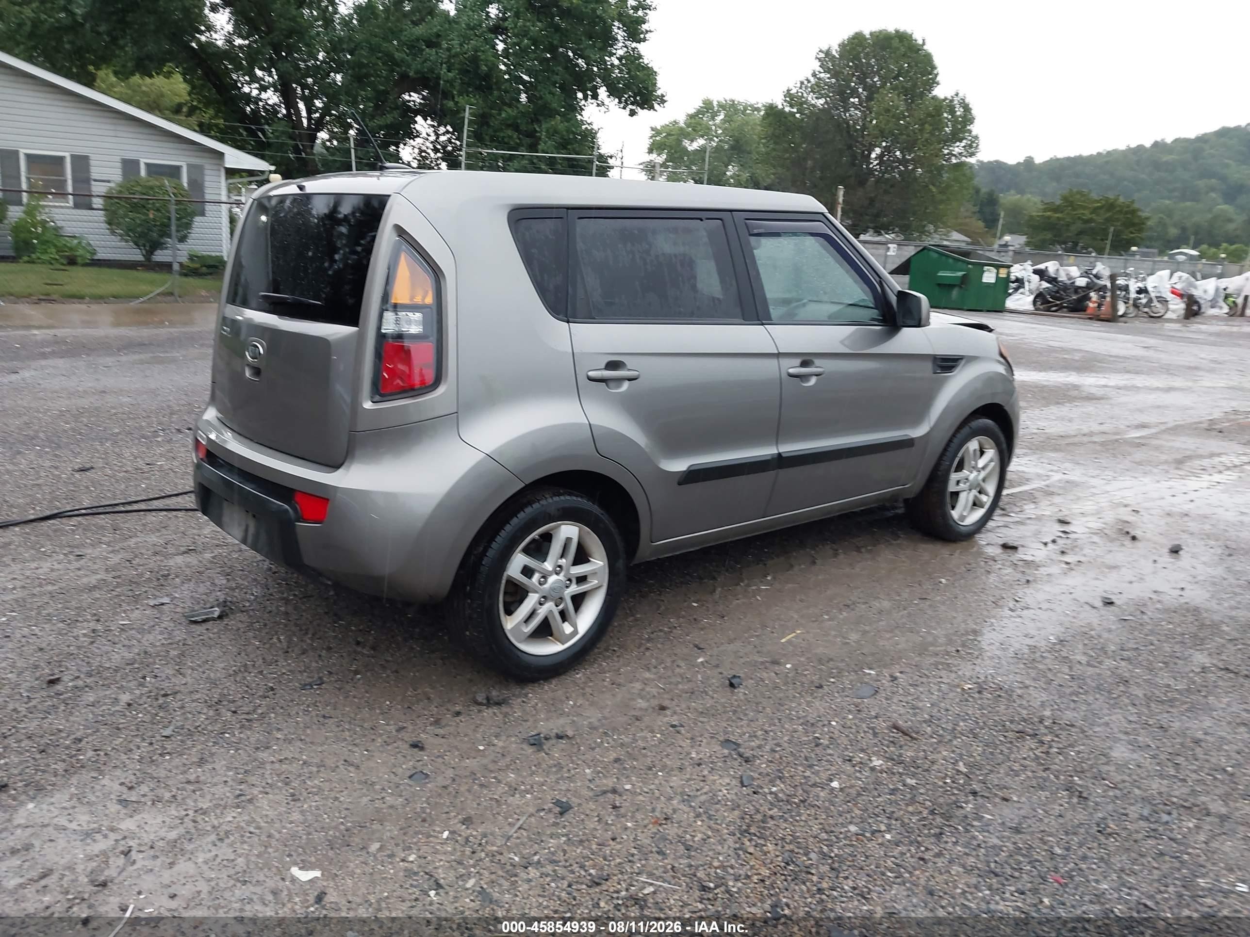 2011 Kia Soul + Серый vin: KNDJT2A29B7323187