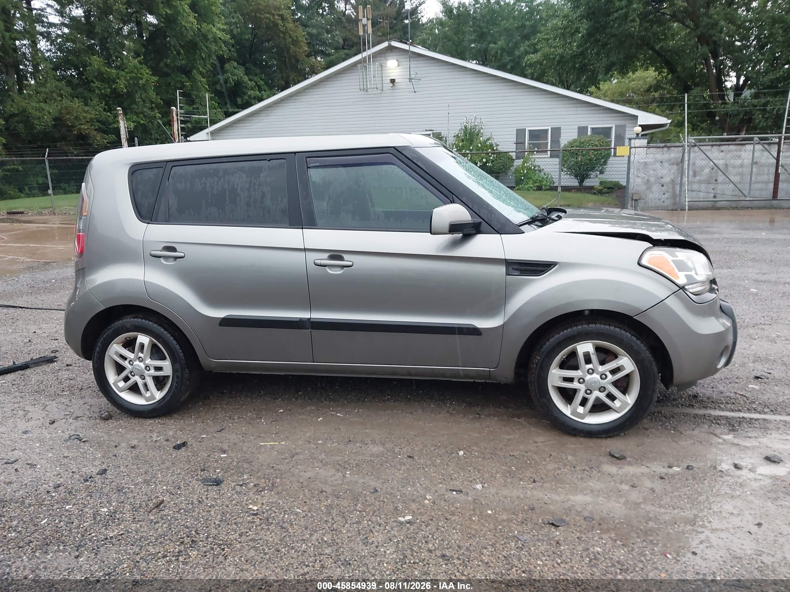 2011 Kia Soul + Серый vin: KNDJT2A29B7323187