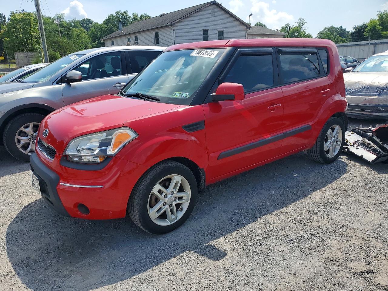 2011 Kia Soul + Red vin: KNDJT2A29B7328566