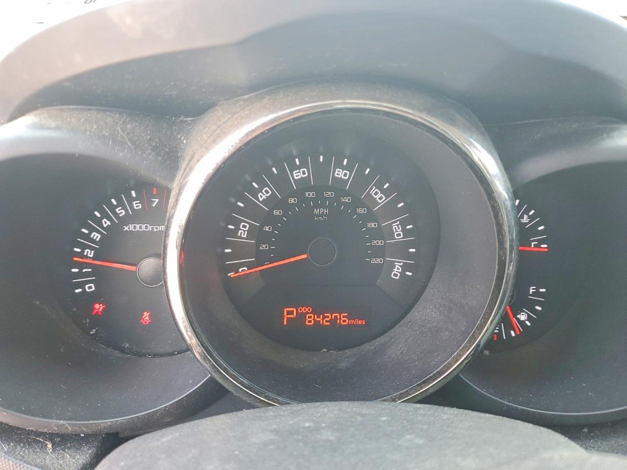 2011 Kia Soul + Красный vin: KNDJT2A29B7328566