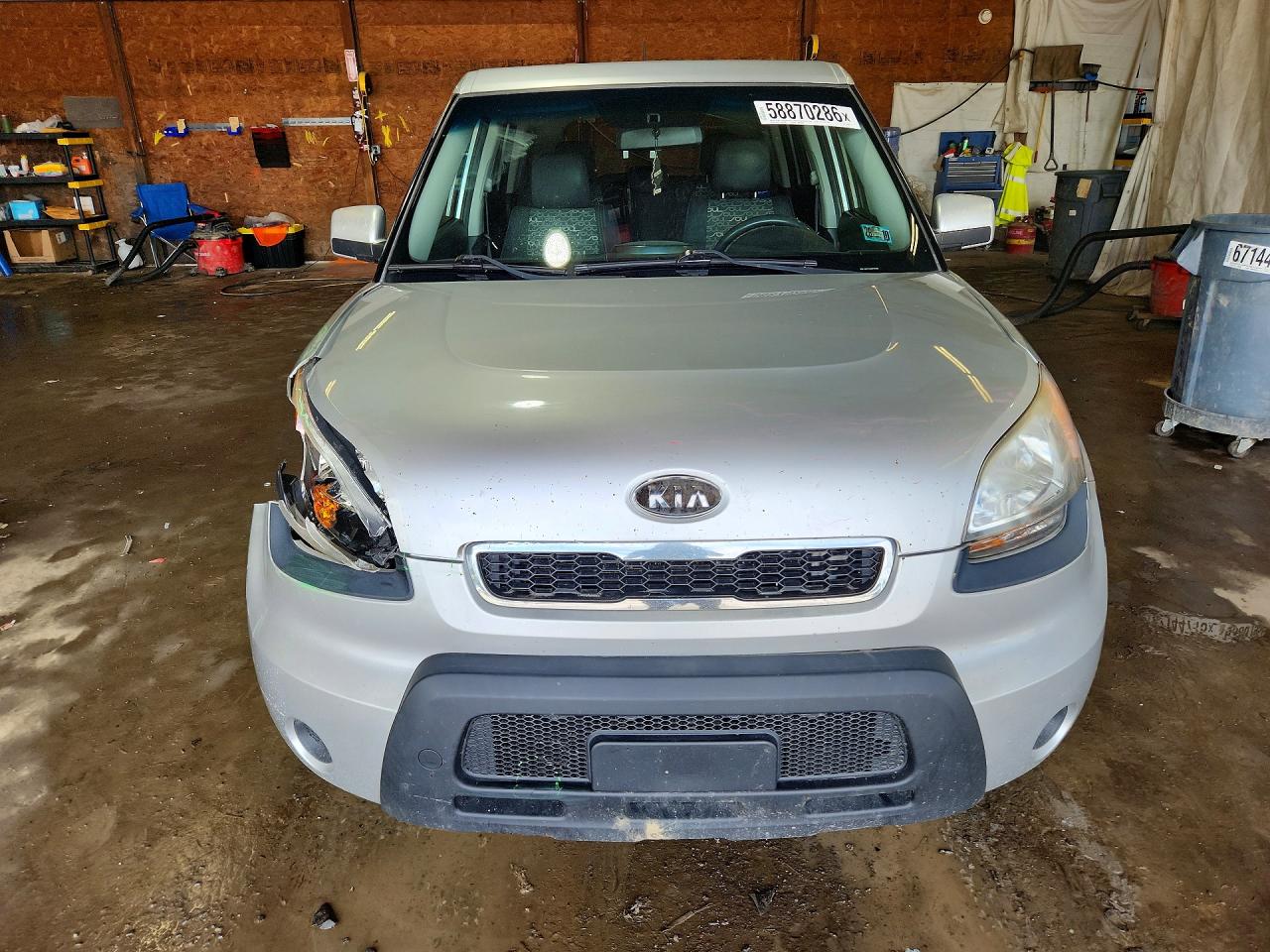 2011 Kia Soul + Silver vin: KNDJT2A29B7345061