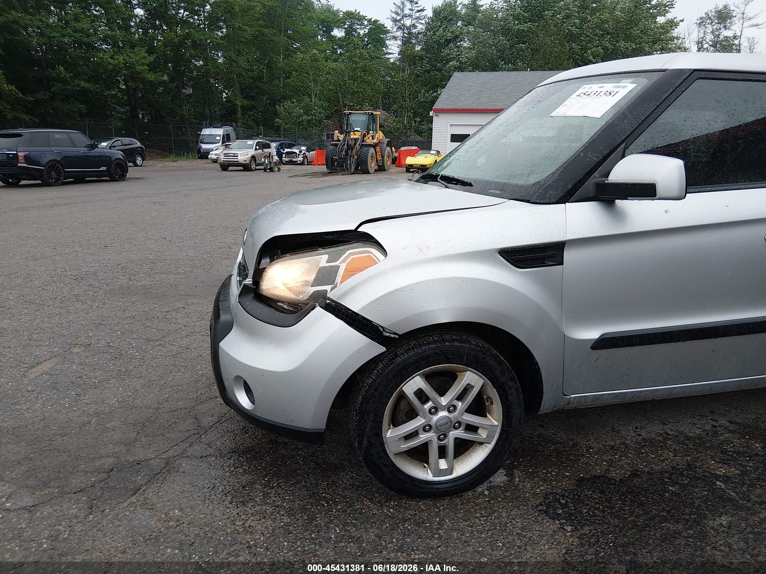 2011 Kia Soul + Silver vin: KNDJT2A29B7717109