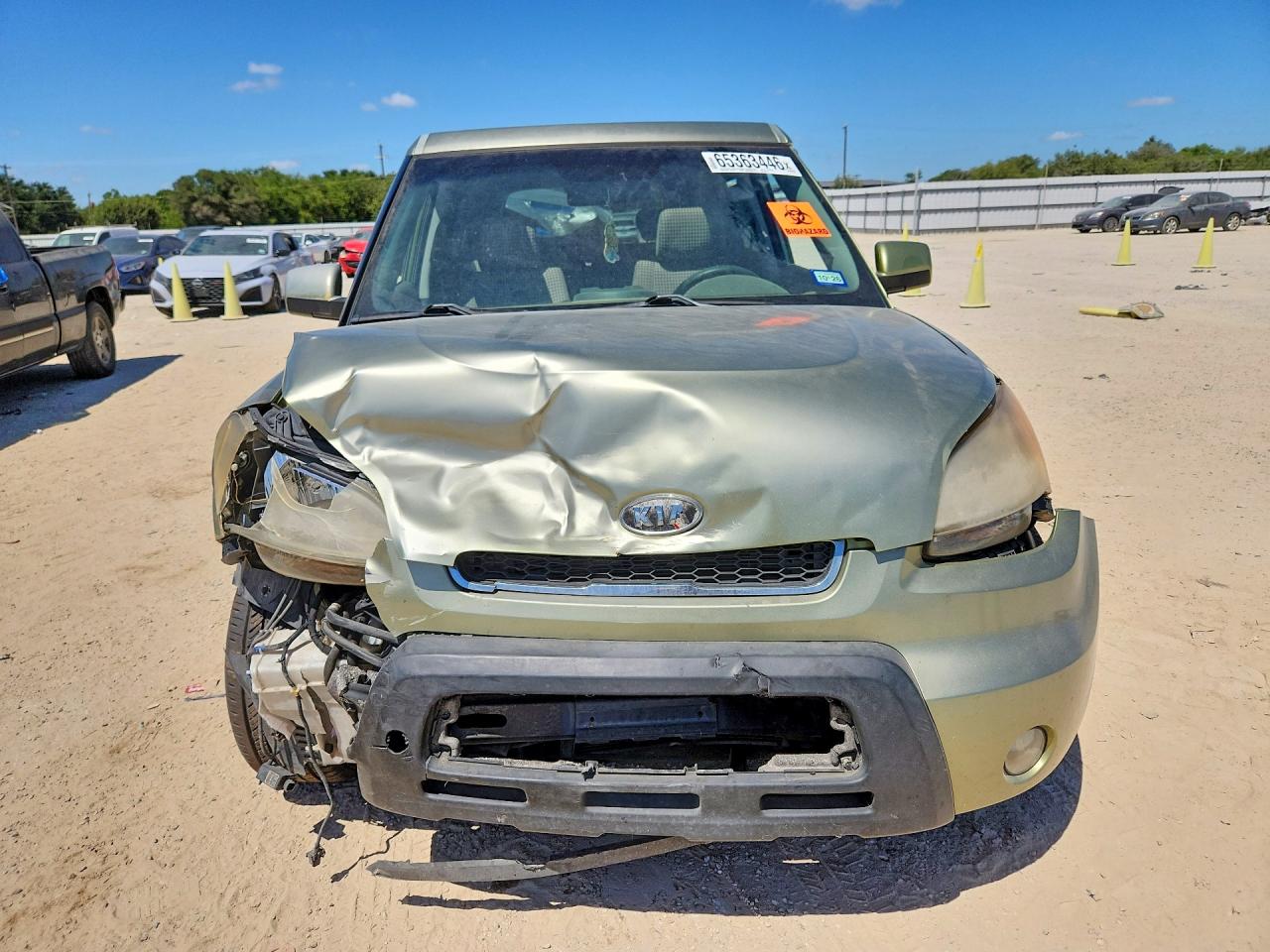 2010 Kia Soul + Green vin: KNDJT2A2XA7044264