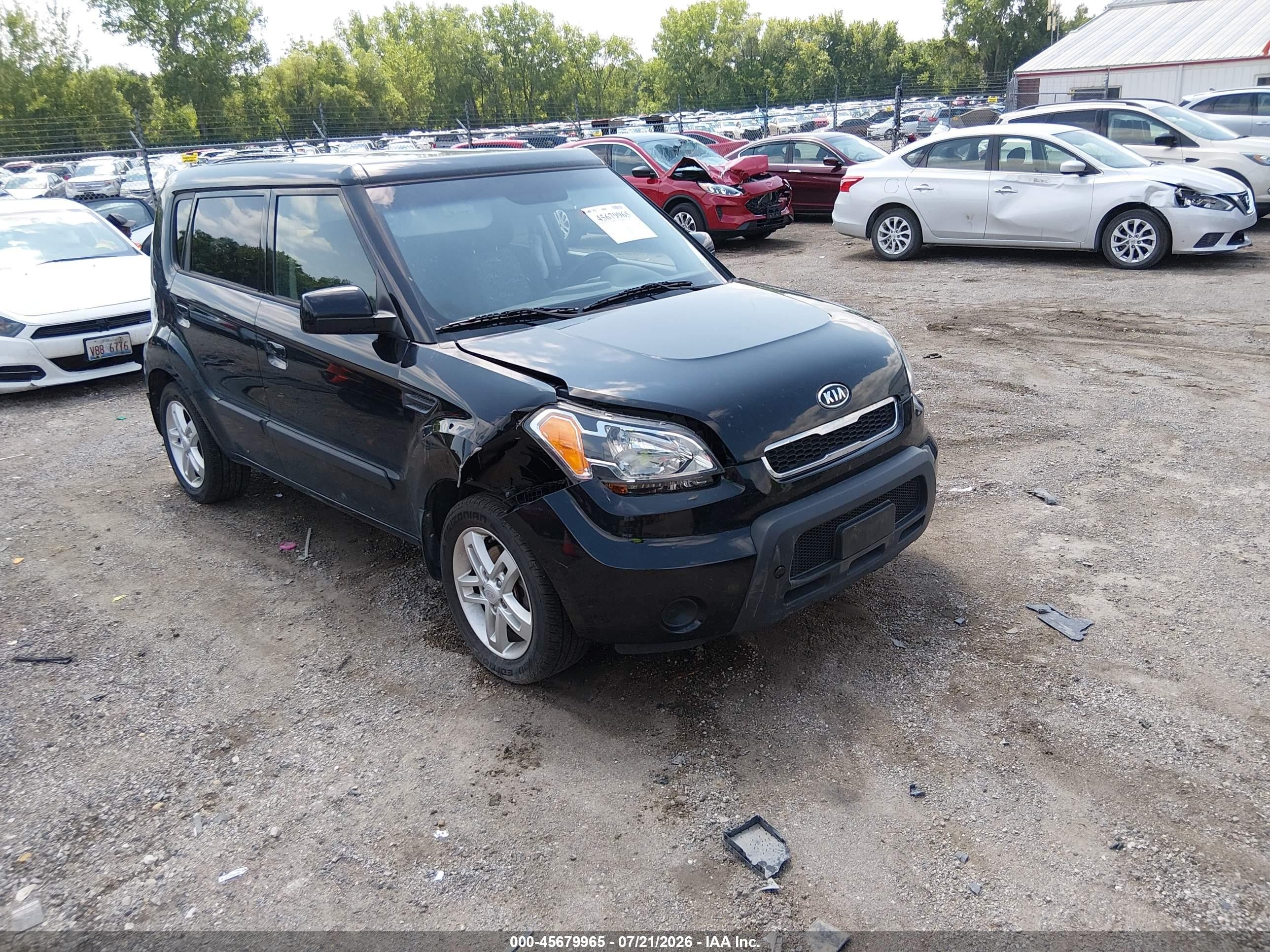 2010 Kia Soul + Black vin: KNDJT2A2XA7053501