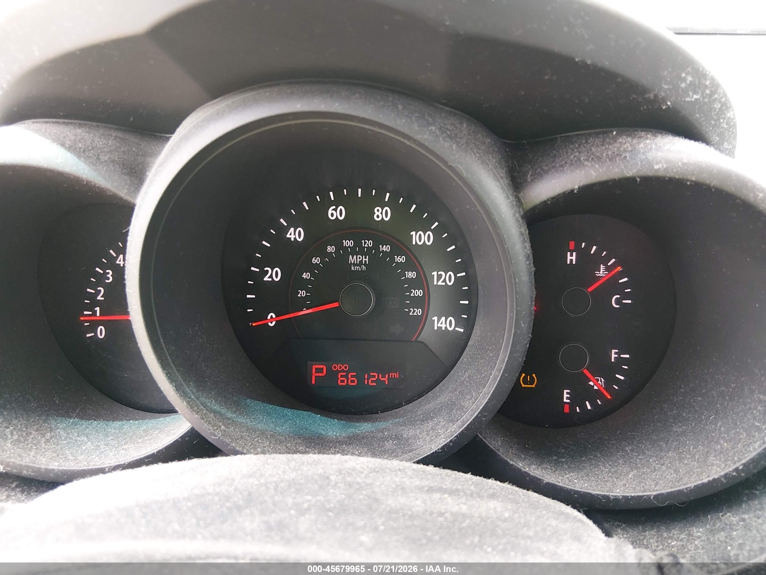 2010 Kia Soul + Black vin: KNDJT2A2XA7053501