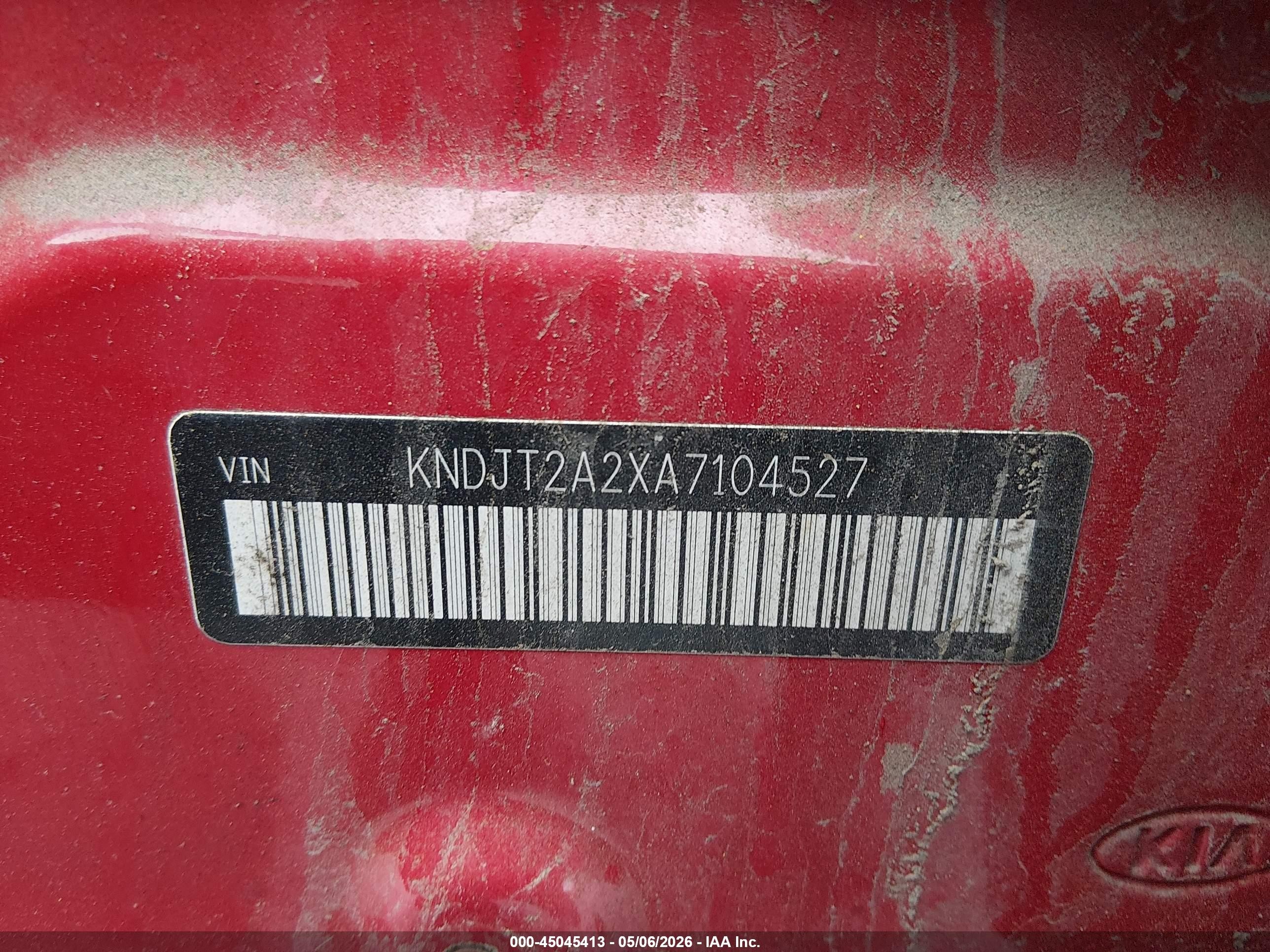 2010 Kia Soul + Red vin: KNDJT2A2XA7104527
