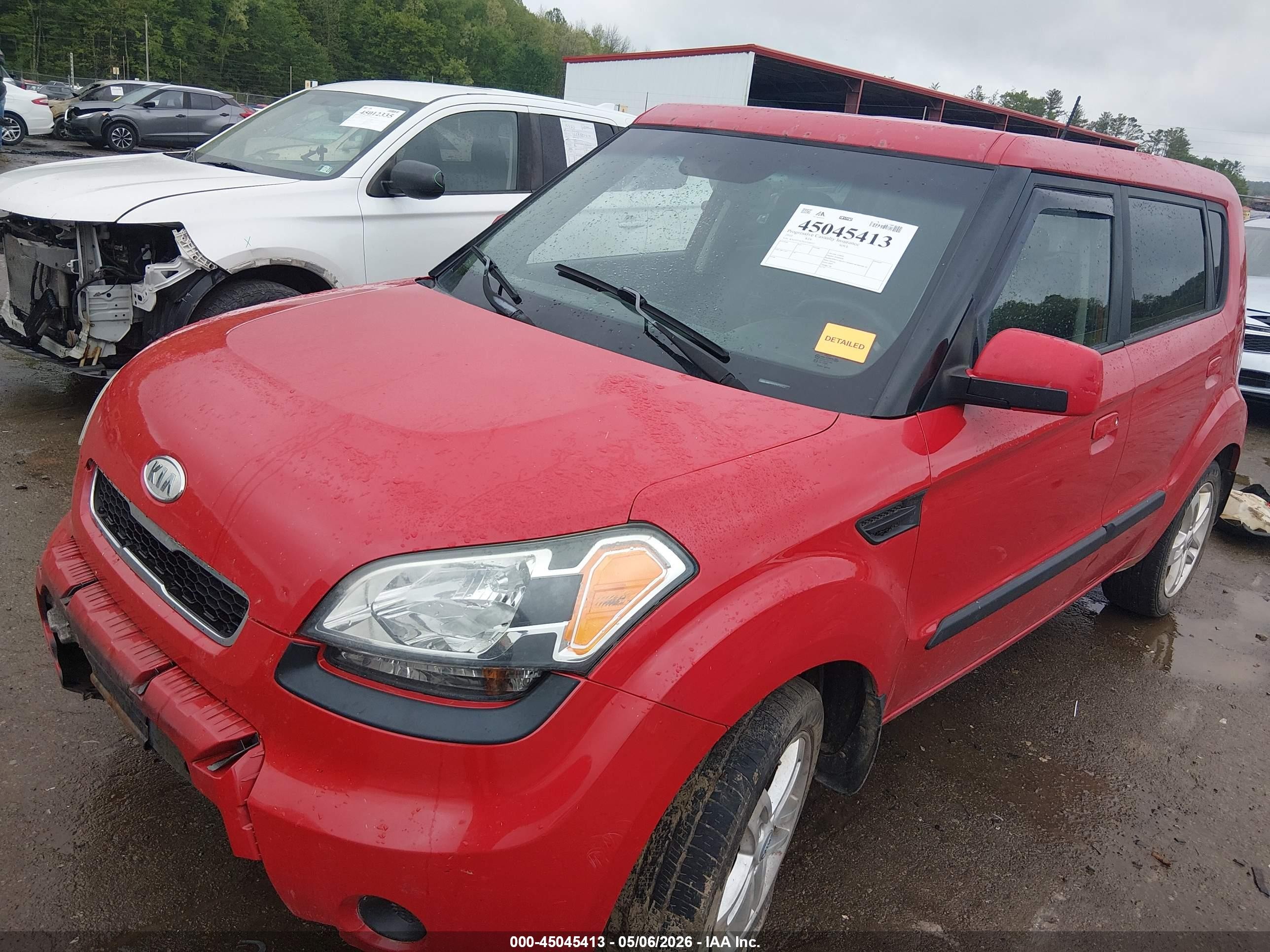 2010 Kia Soul + Red vin: KNDJT2A2XA7104527