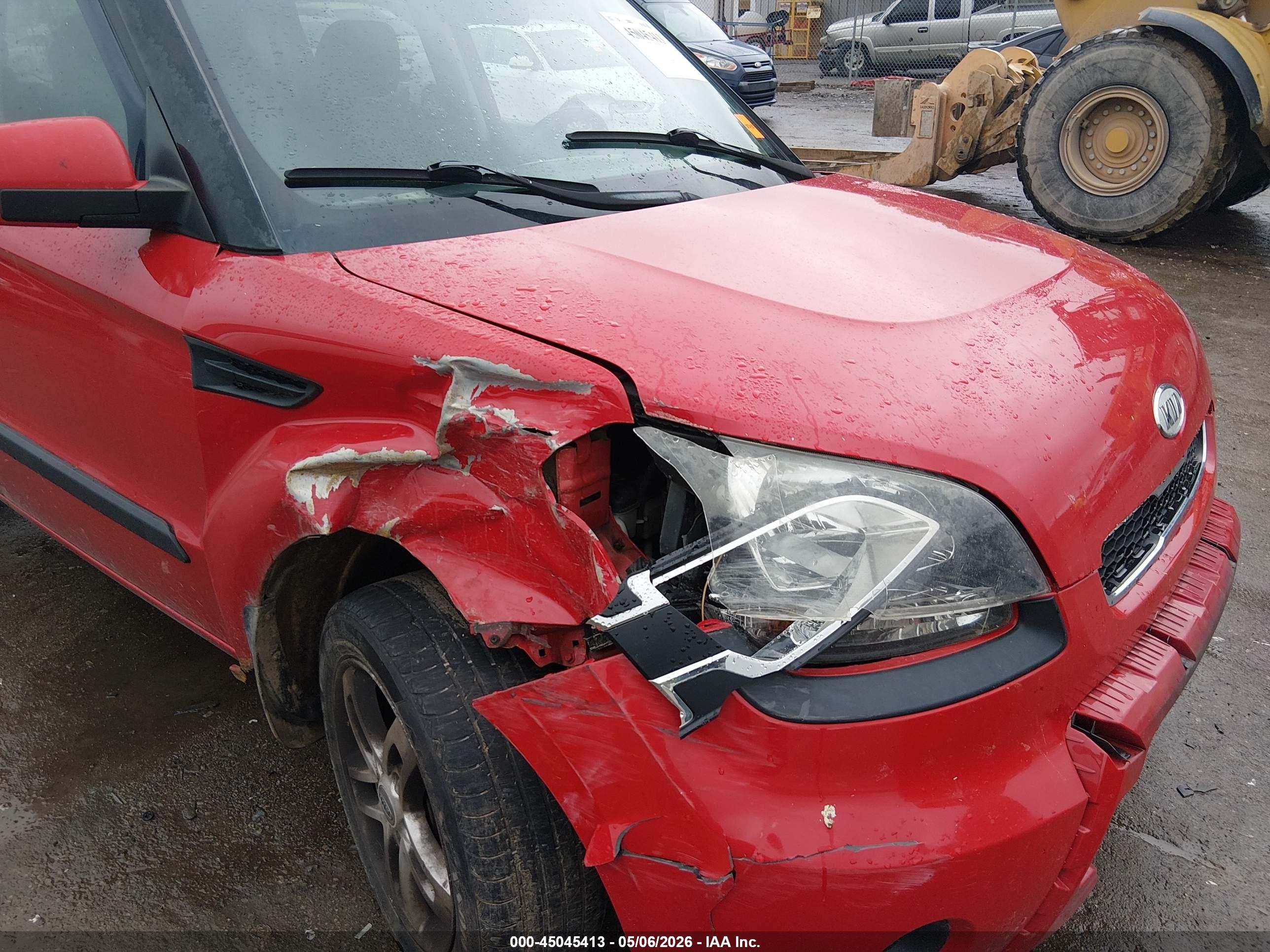 2010 Kia Soul + Red vin: KNDJT2A2XA7104527