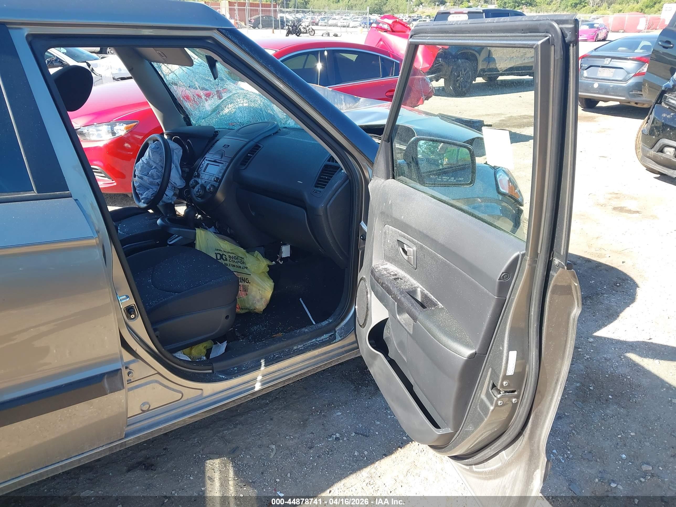 2010 Kia Soul + Gray vin: KNDJT2A2XA7115544