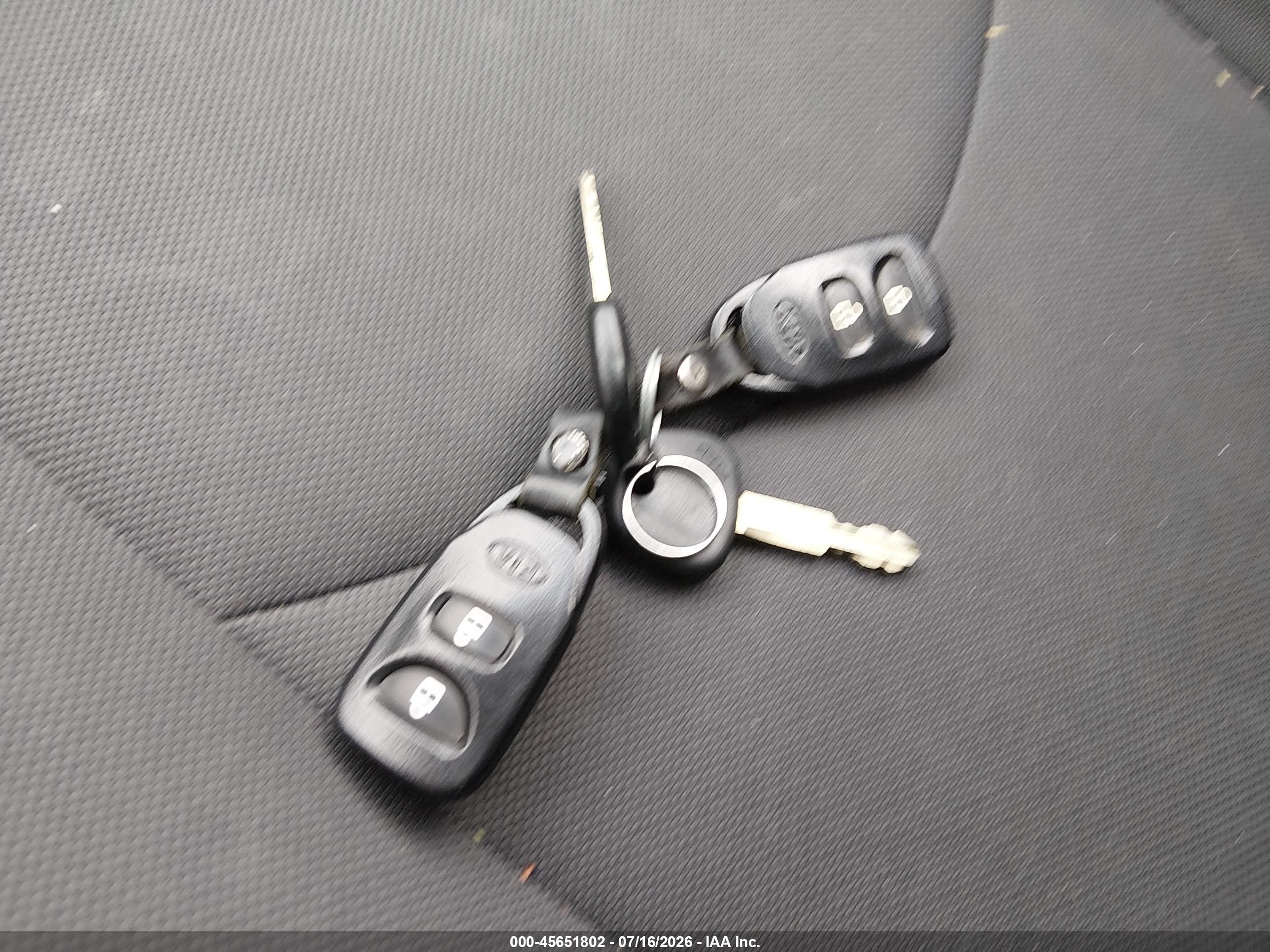 2010 Kia Soul + White vin: KNDJT2A2XA7179454