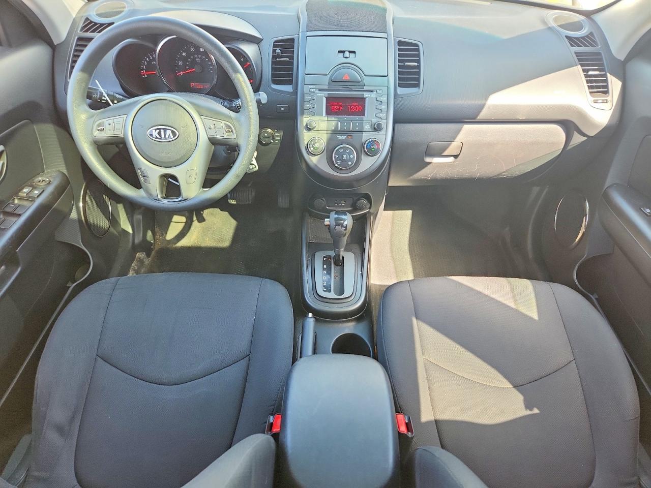 2010 Kia Soul + Silver vin: KNDJT2A2XA7703945