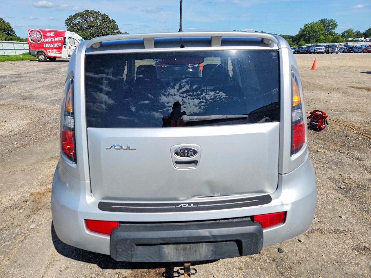 2010 Kia Soul + Silver vin: KNDJT2A2XA7703945