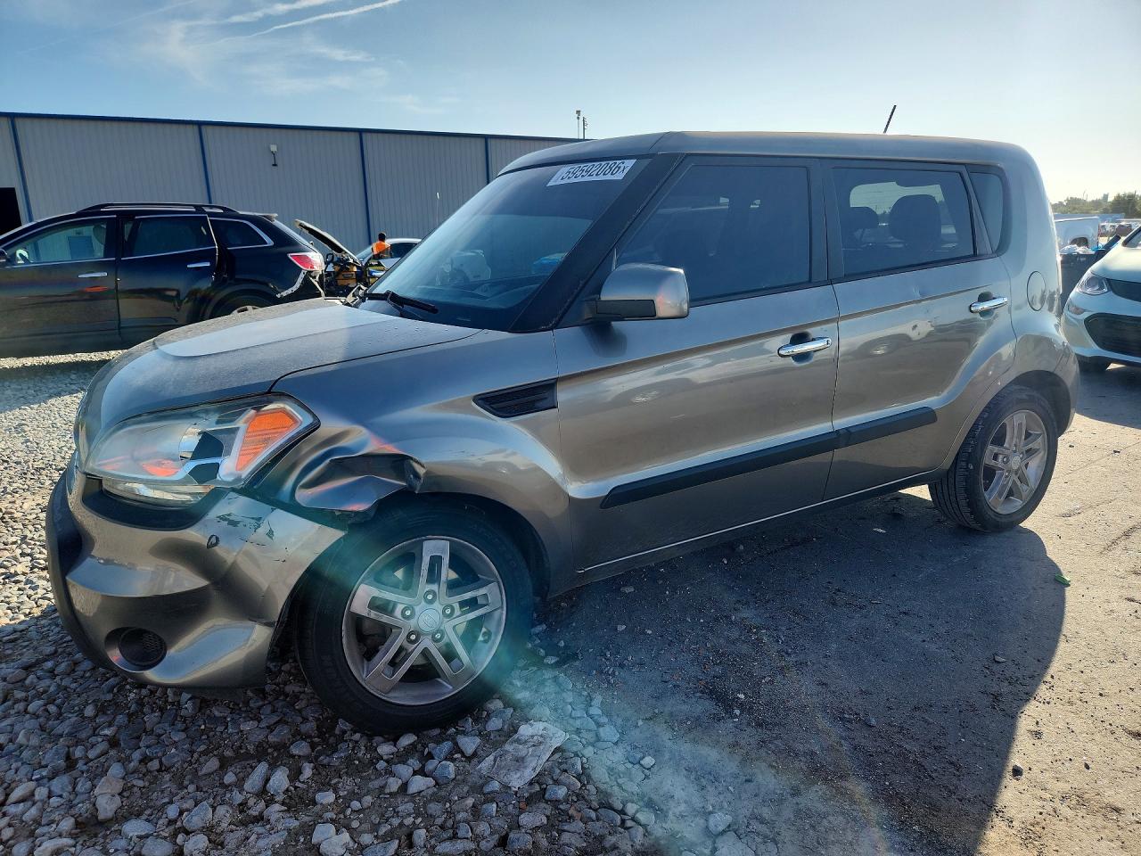 2011 Kia Soul + Gray vin: KNDJT2A2XB7195736