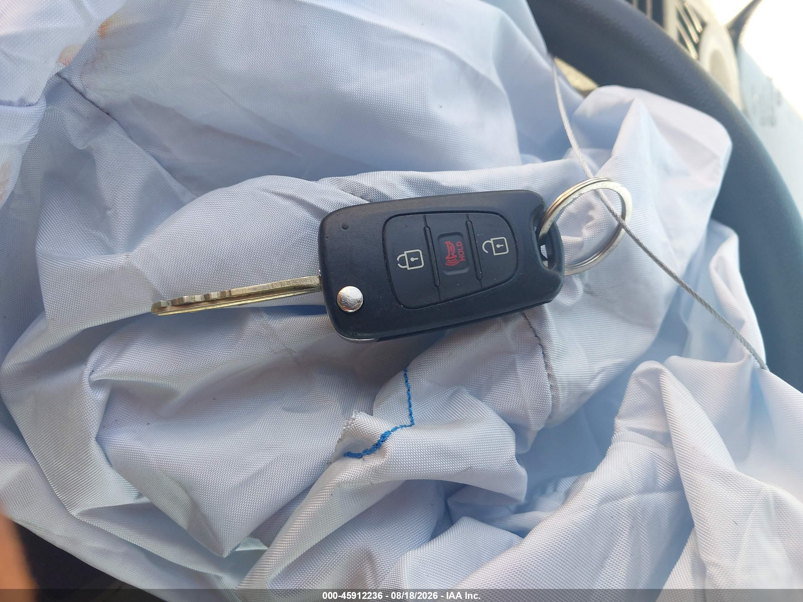 2011 Kia Soul + Black vin: KNDJT2A2XB7219209