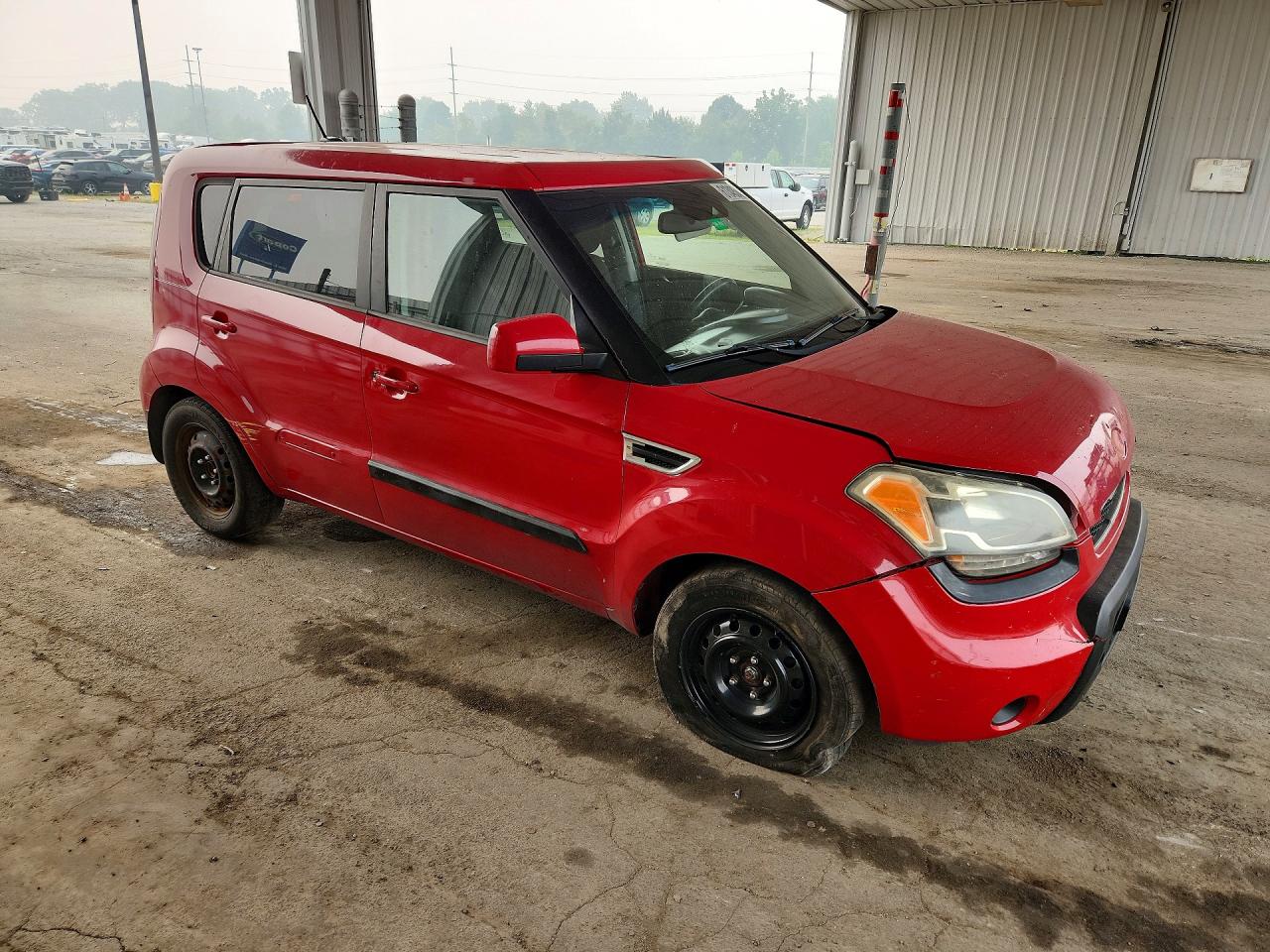 2011 Kia Soul + Red vin: KNDJT2A2XB7230887