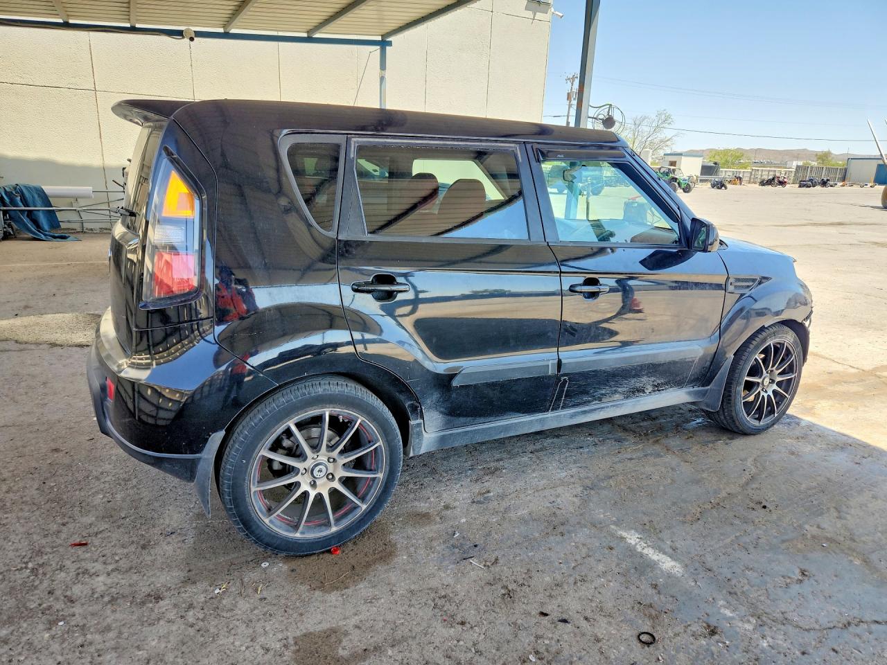 2011 Kia Soul Black vin: KNDJT2A2XB7235457