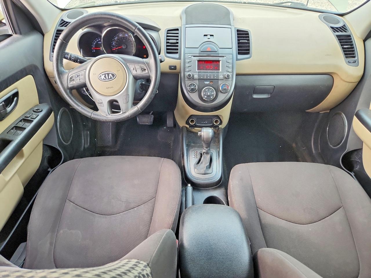 2011 Kia Soul ! Green vin: KNDJT2A2XB7281726