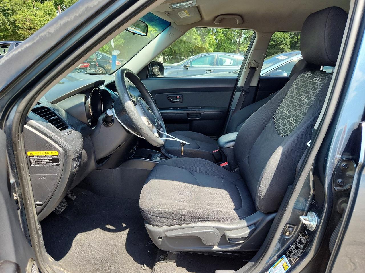 2011 Kia Soul + Gray vin: KNDJT2A2XB7296713